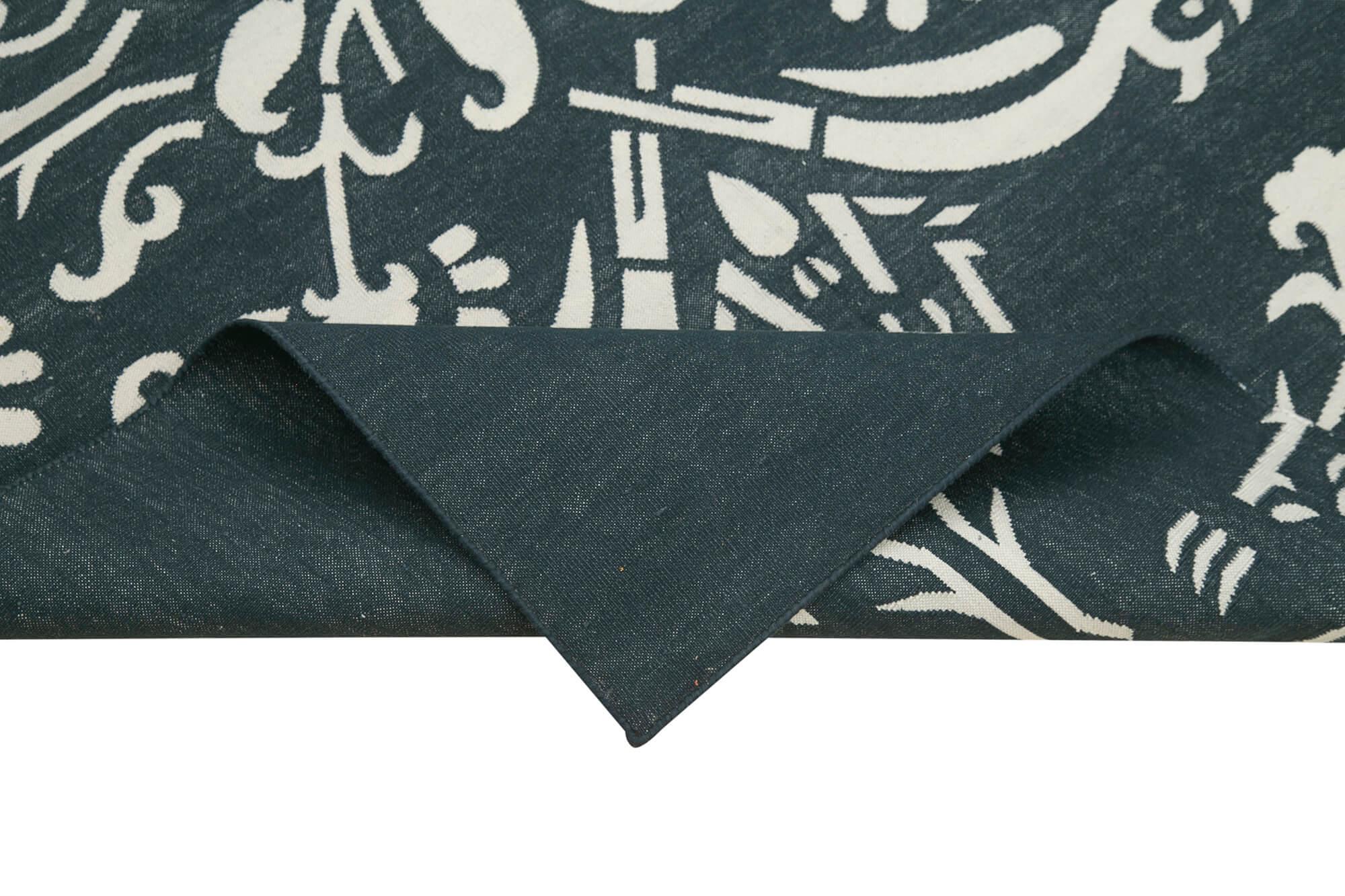 4 x 5 Black Dhurrie Rug - 2902