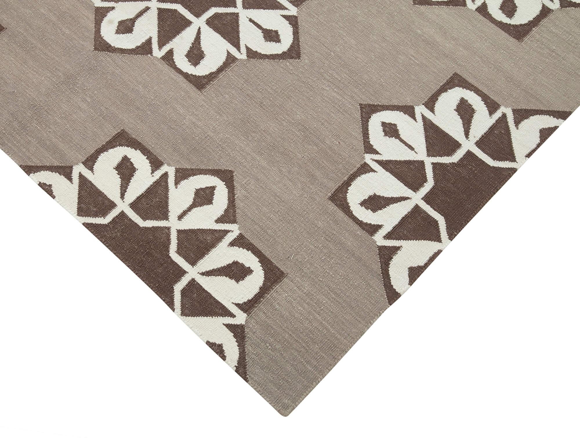 4 x 5 Brown Dhurrie Rug - 2929