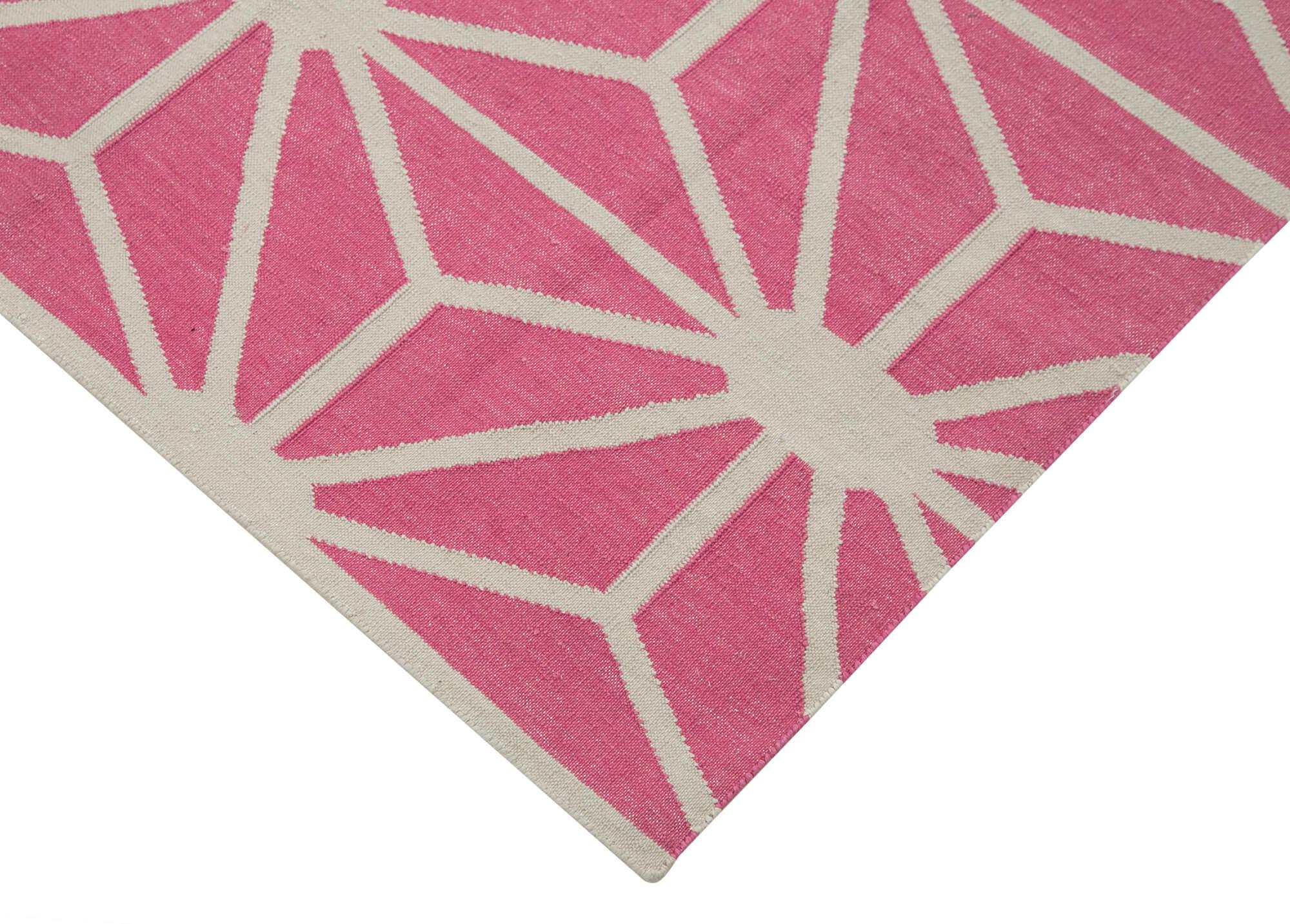 4 x 5 Fuchsia Dhurrie Rug - 2930