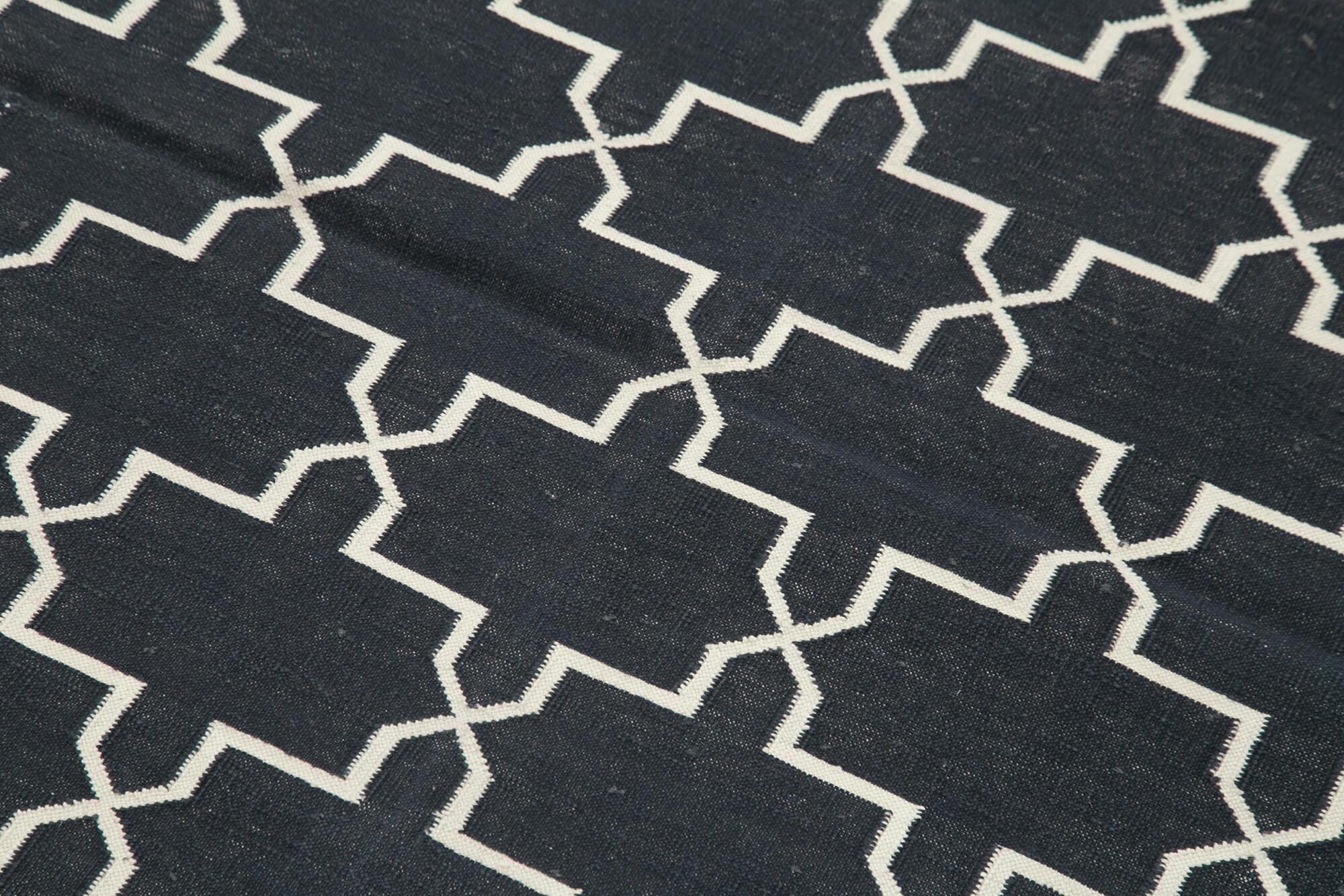 3 x 6 Black Dhurrie Rug - 2944