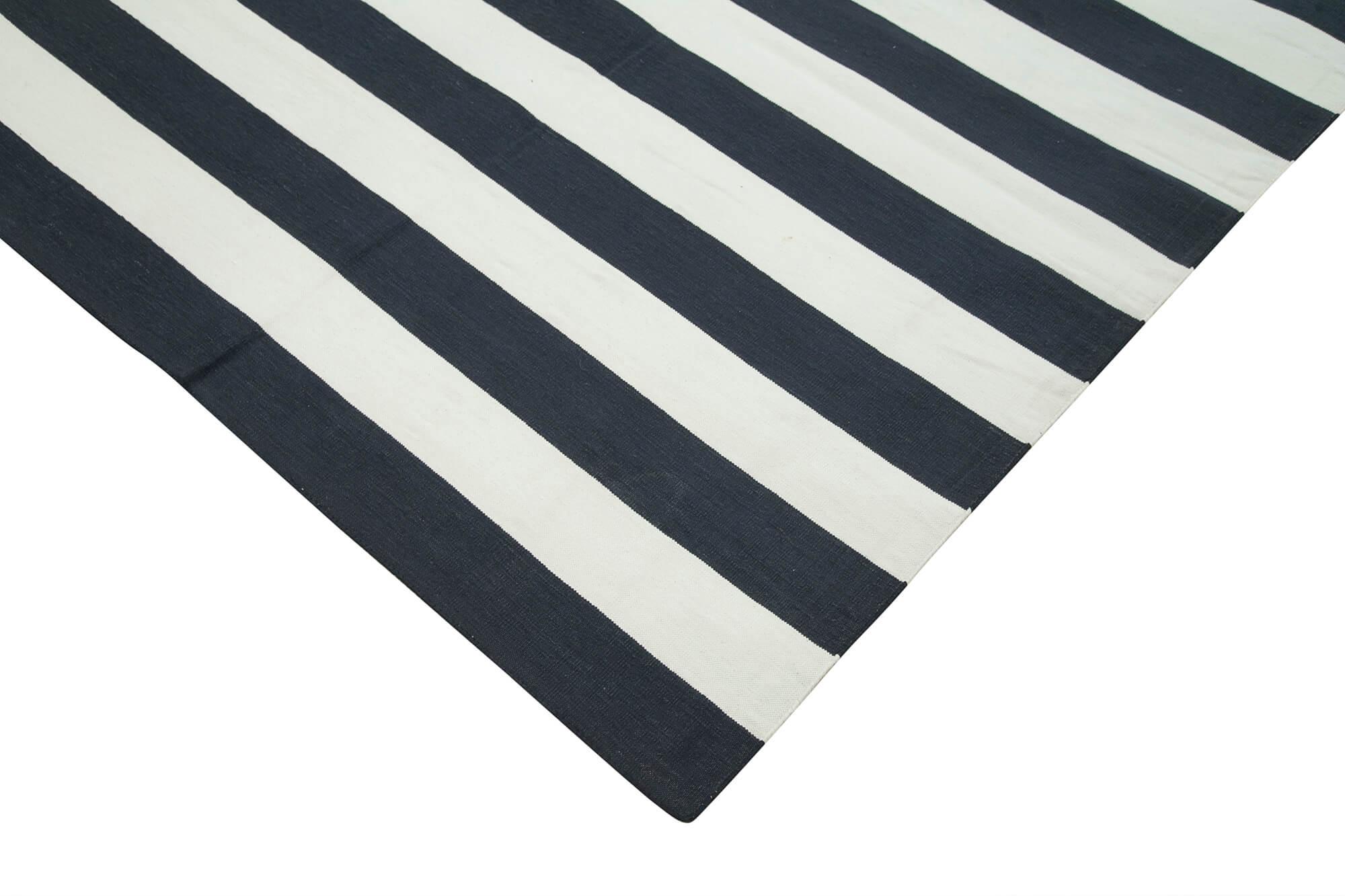 9 x 12 Black Dhurrie Rug - 3046