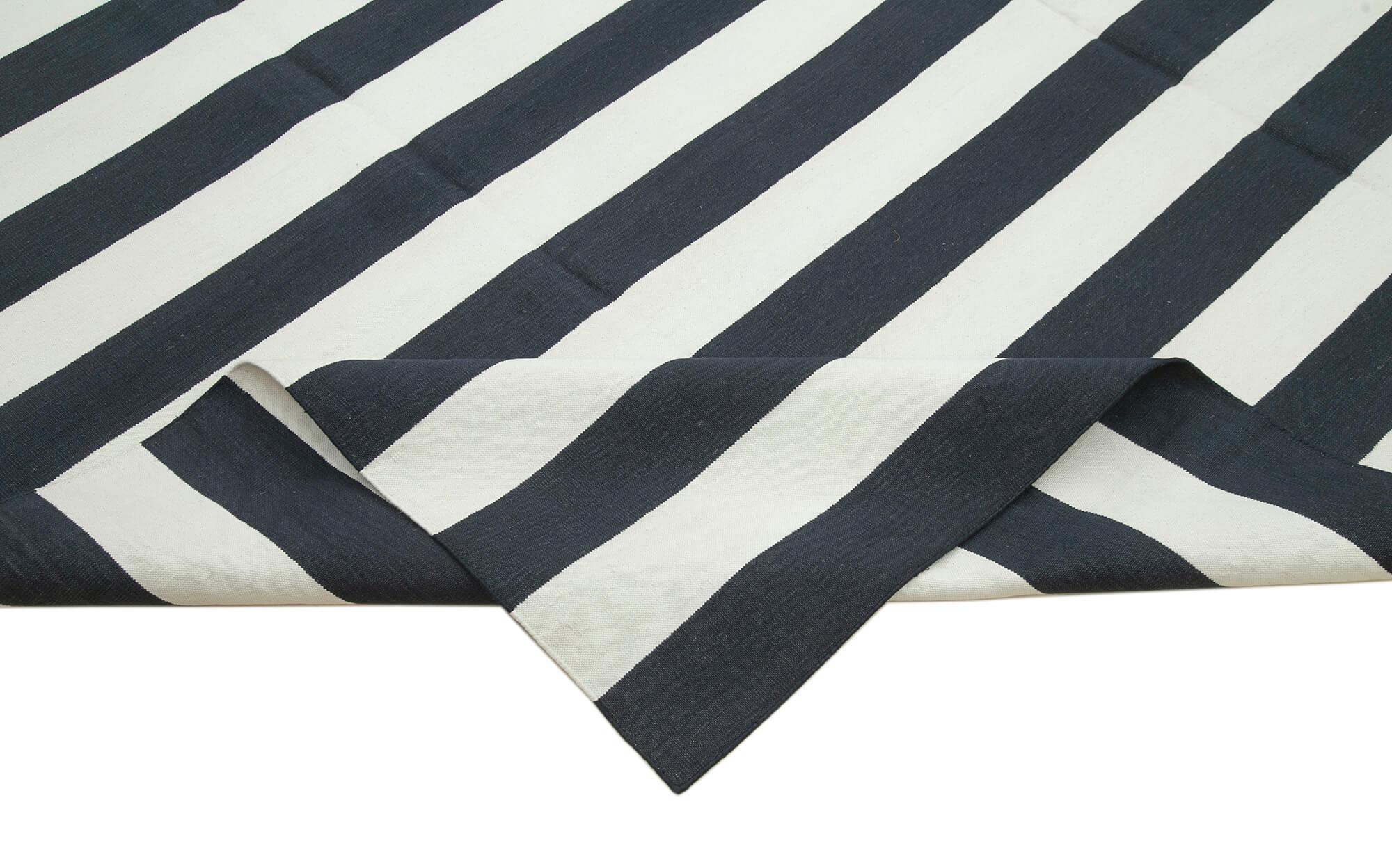 9 x 12 Black Dhurrie Rug - 3046