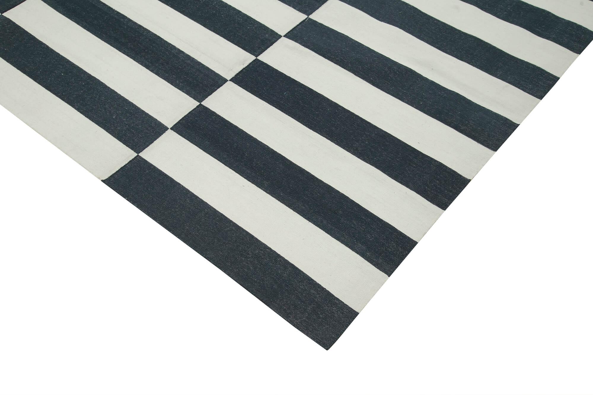 9 x 12 Black Dhurrie Rug - 3062