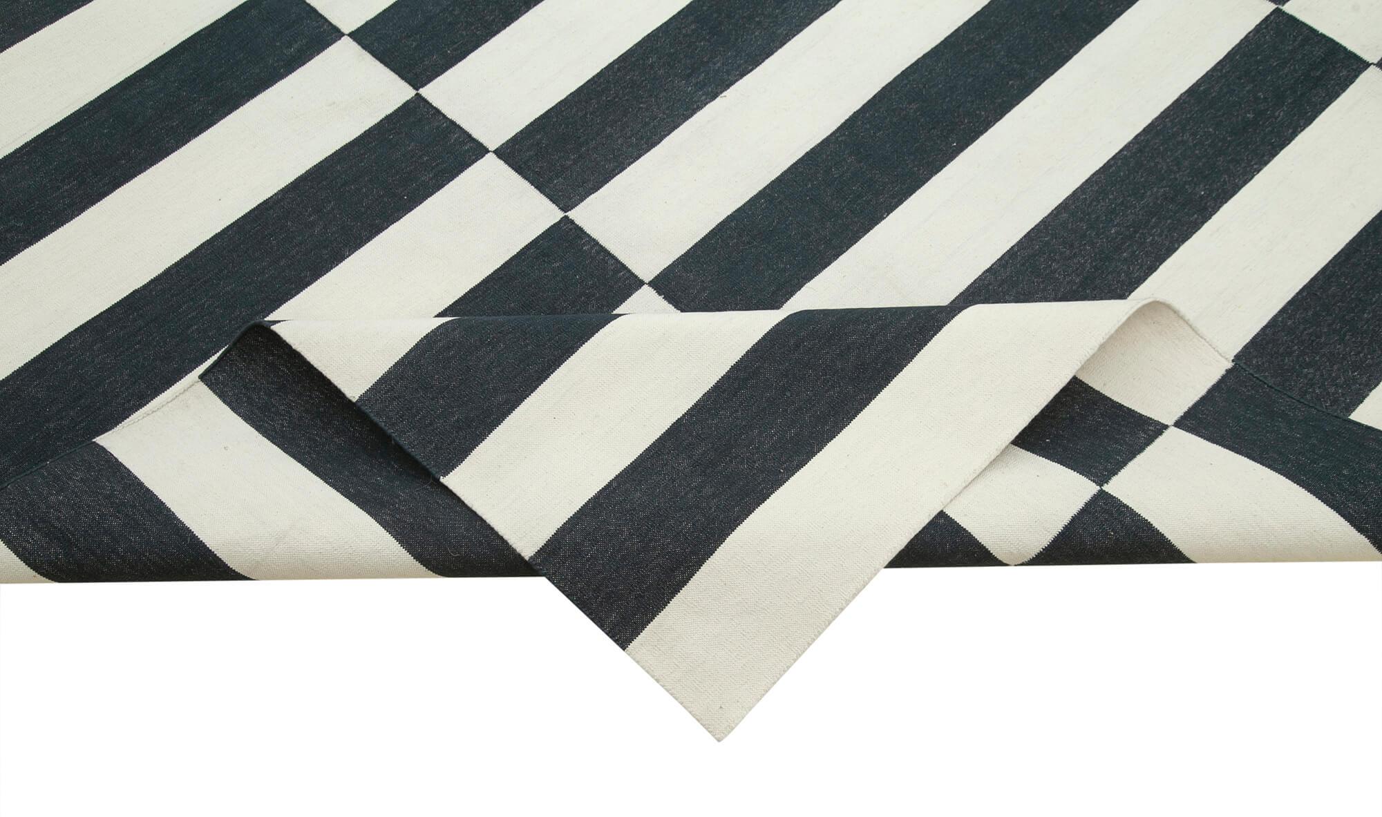 9 x 12 Black Dhurrie Rug - 3062