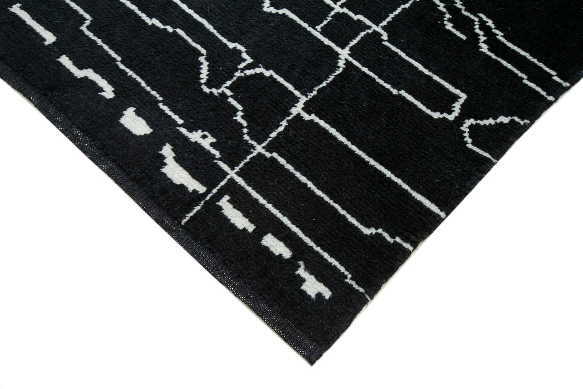 7 x 10 Black Moroccan Rug - 3153