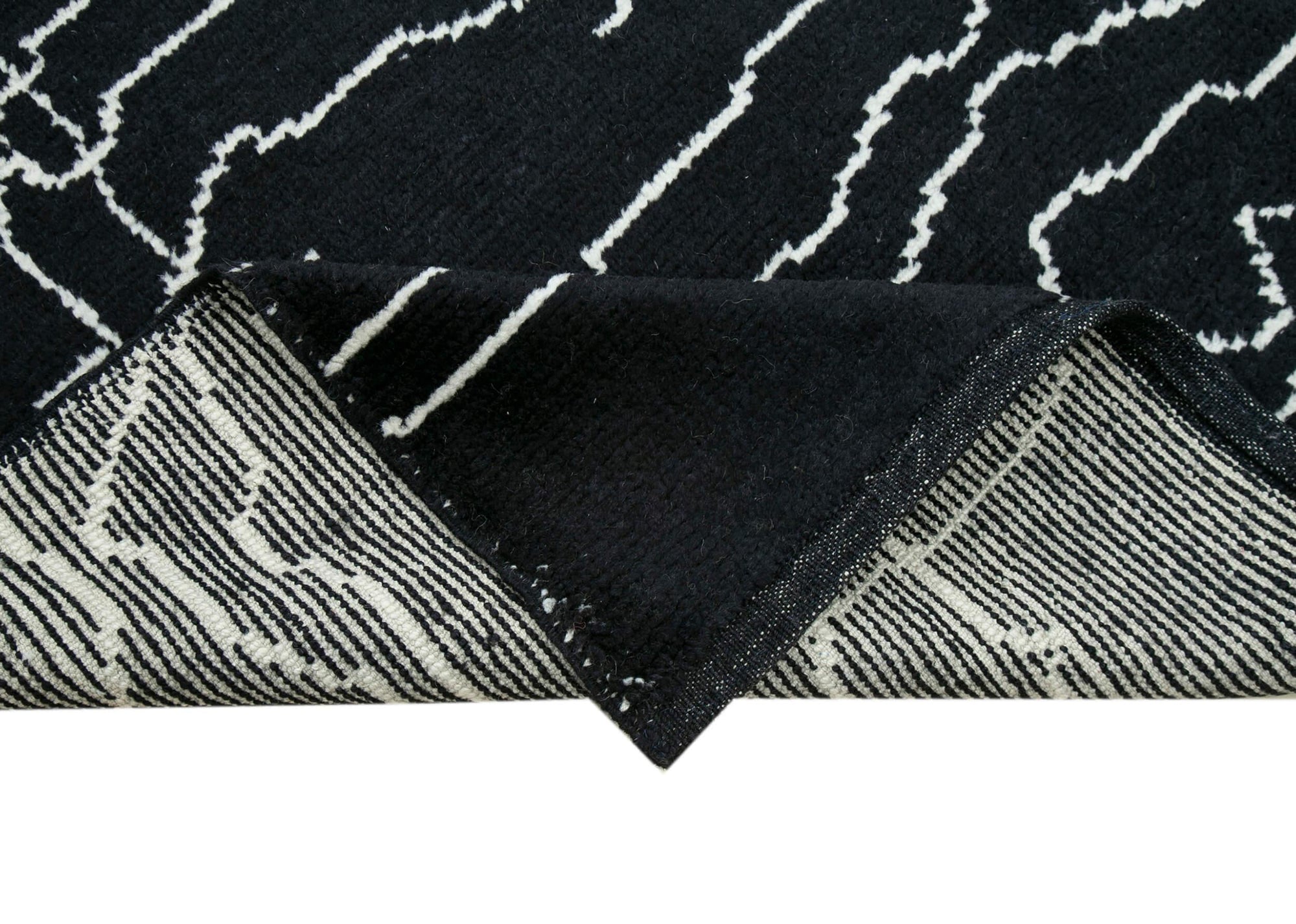 7 x 10 Black Moroccan Rug - 3153