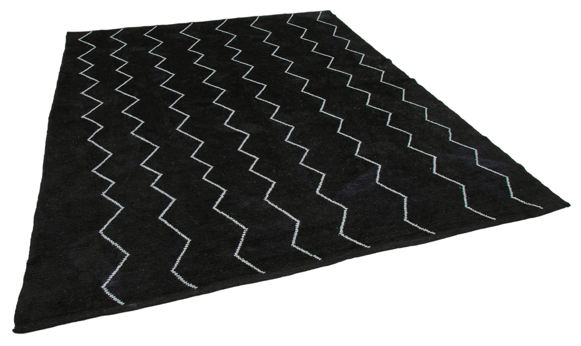 8 x 10 Black Moroccan Rug - 3154