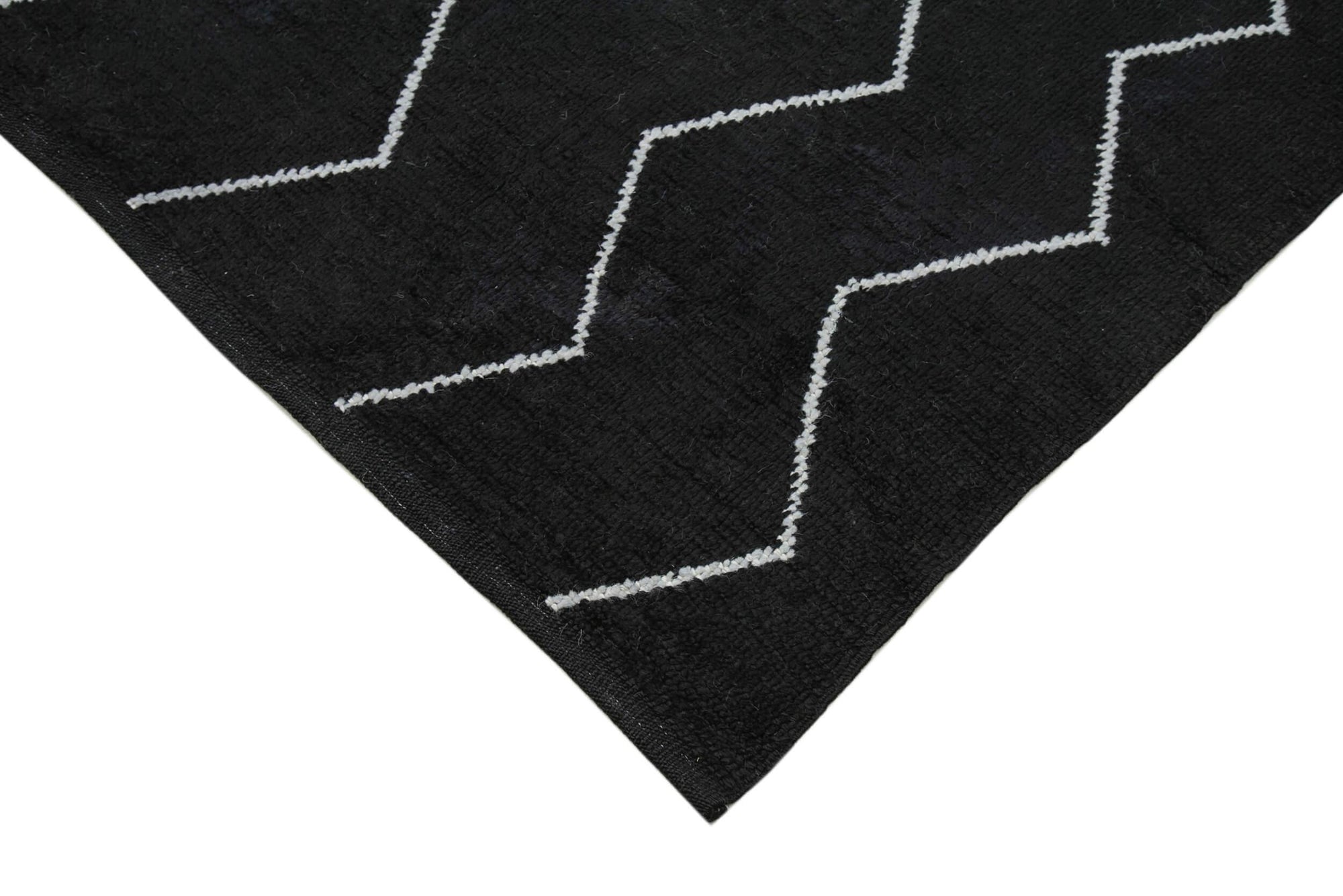 8 x 10 Black Moroccan Rug - 3154