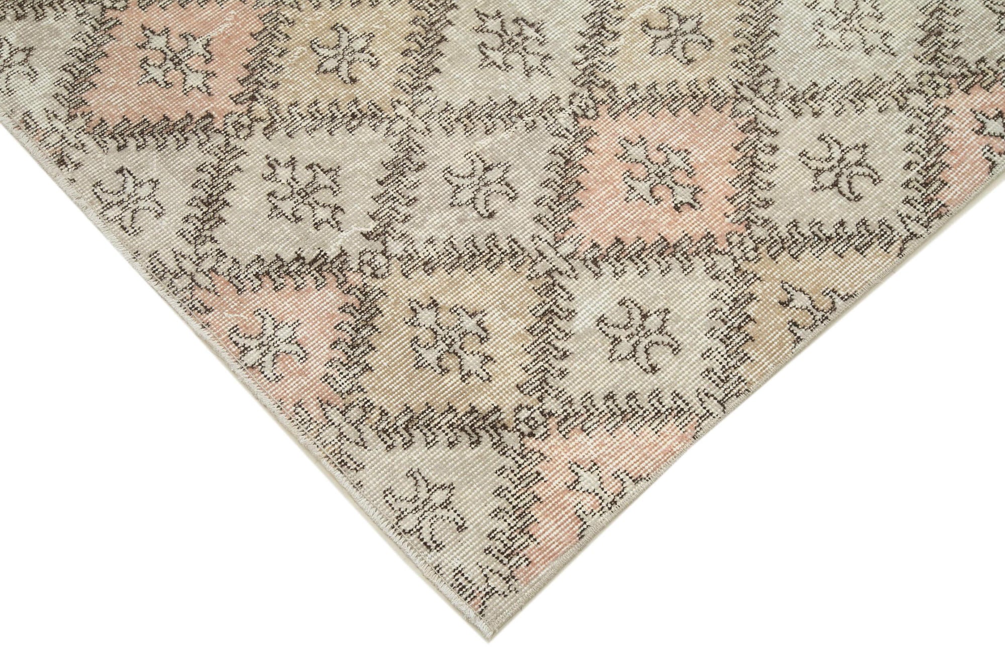 4 x 9 Beige Bohemian Rug  - 3254