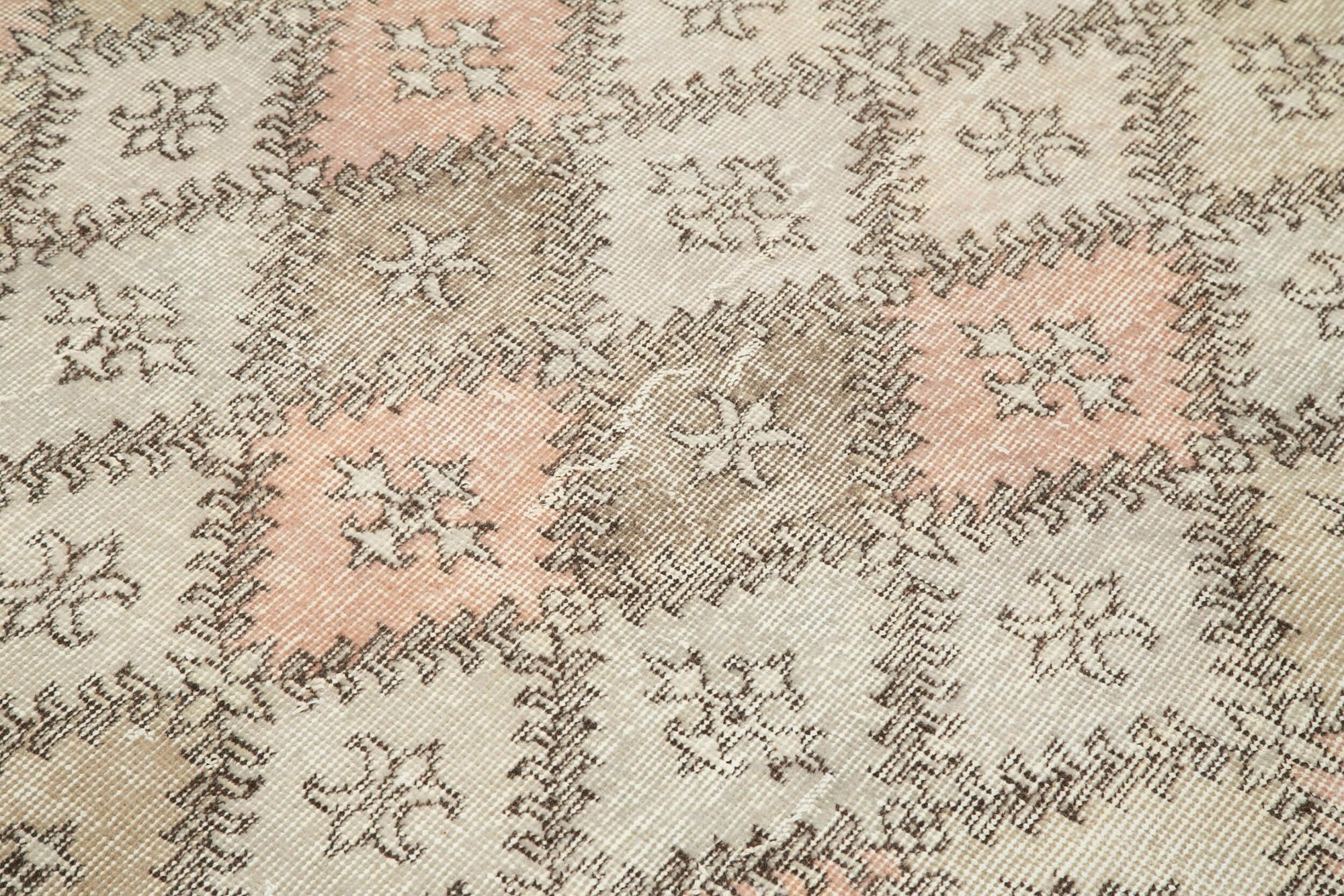 4 x 9 Beige Bohemian Rug  - 3254