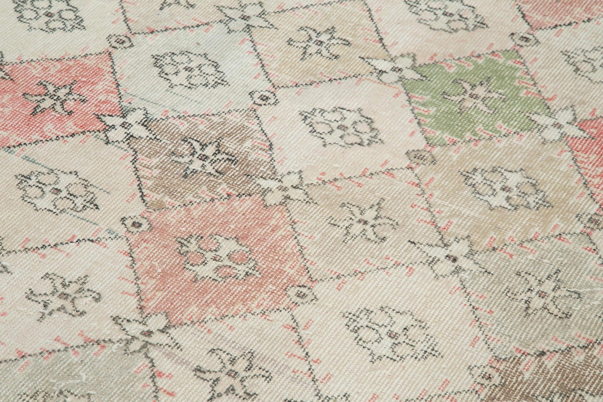 6 x 10 Beige Bohemian Rug  - 3291