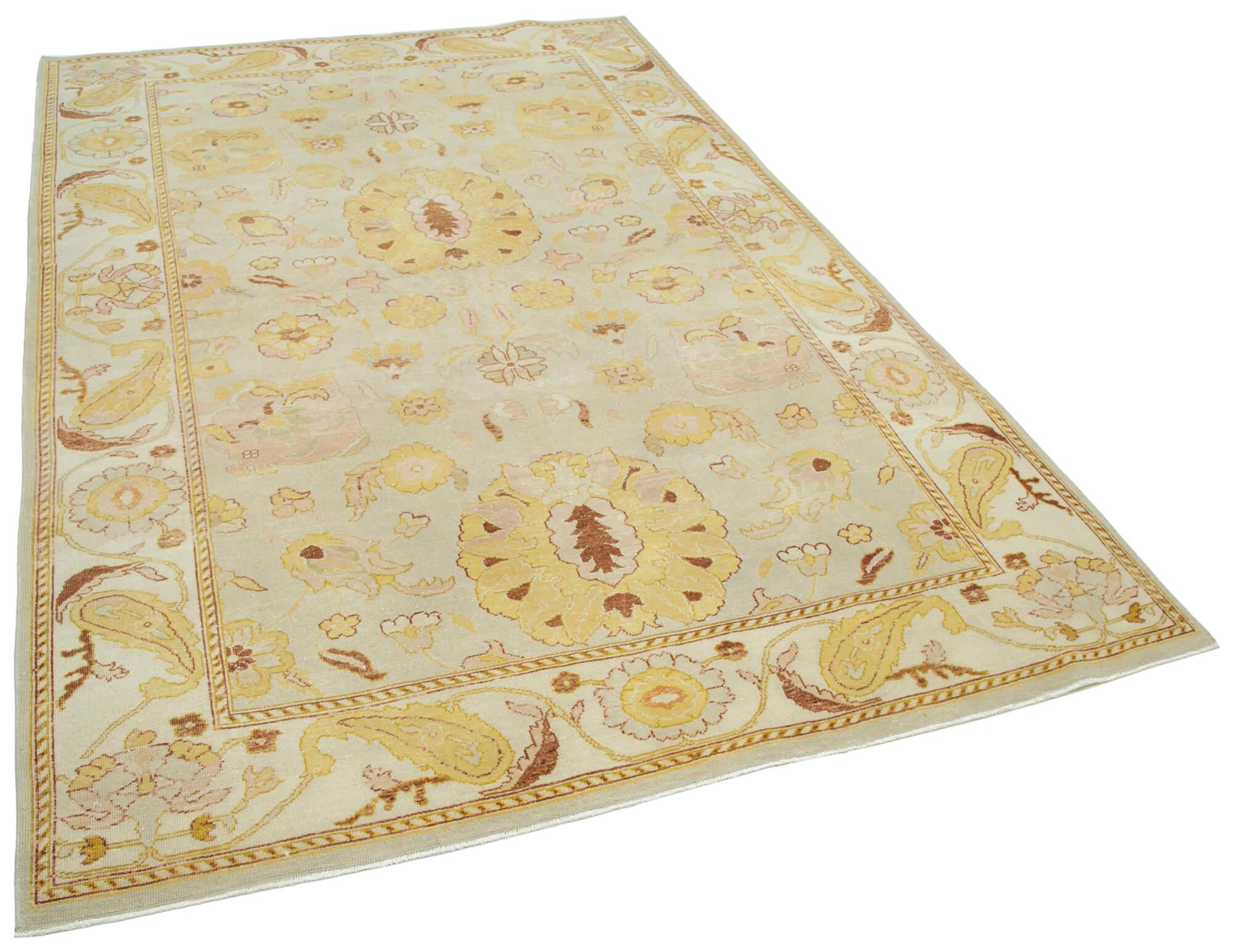 6 x 9 Beige Oushak Rug - 3304