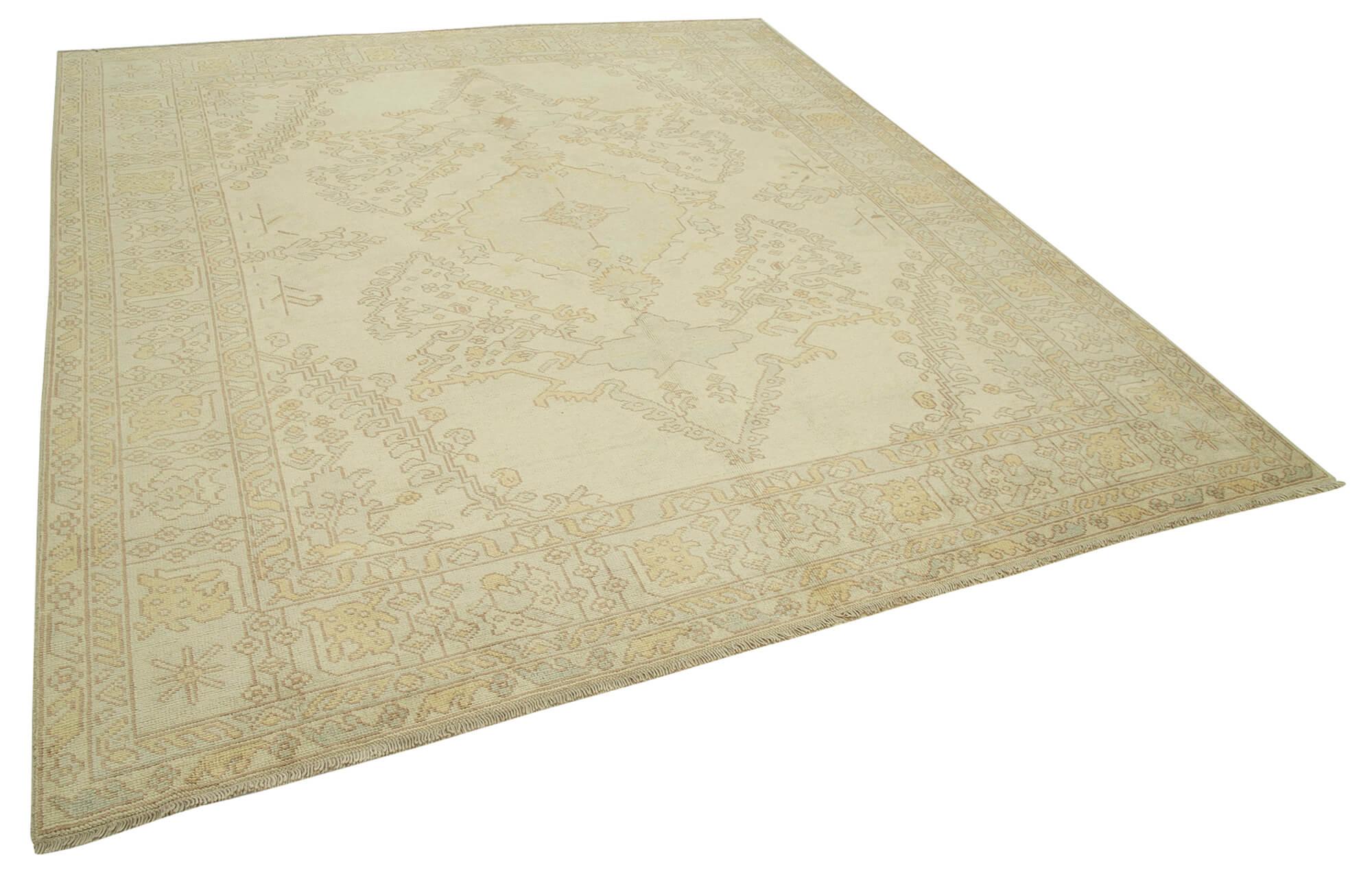 8 x 9 Beige Oushak Rug - 3515