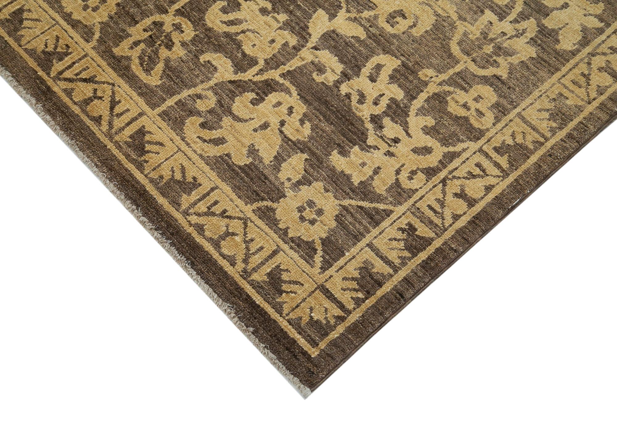 4 x 6 Brown Oushak Rug - 3529