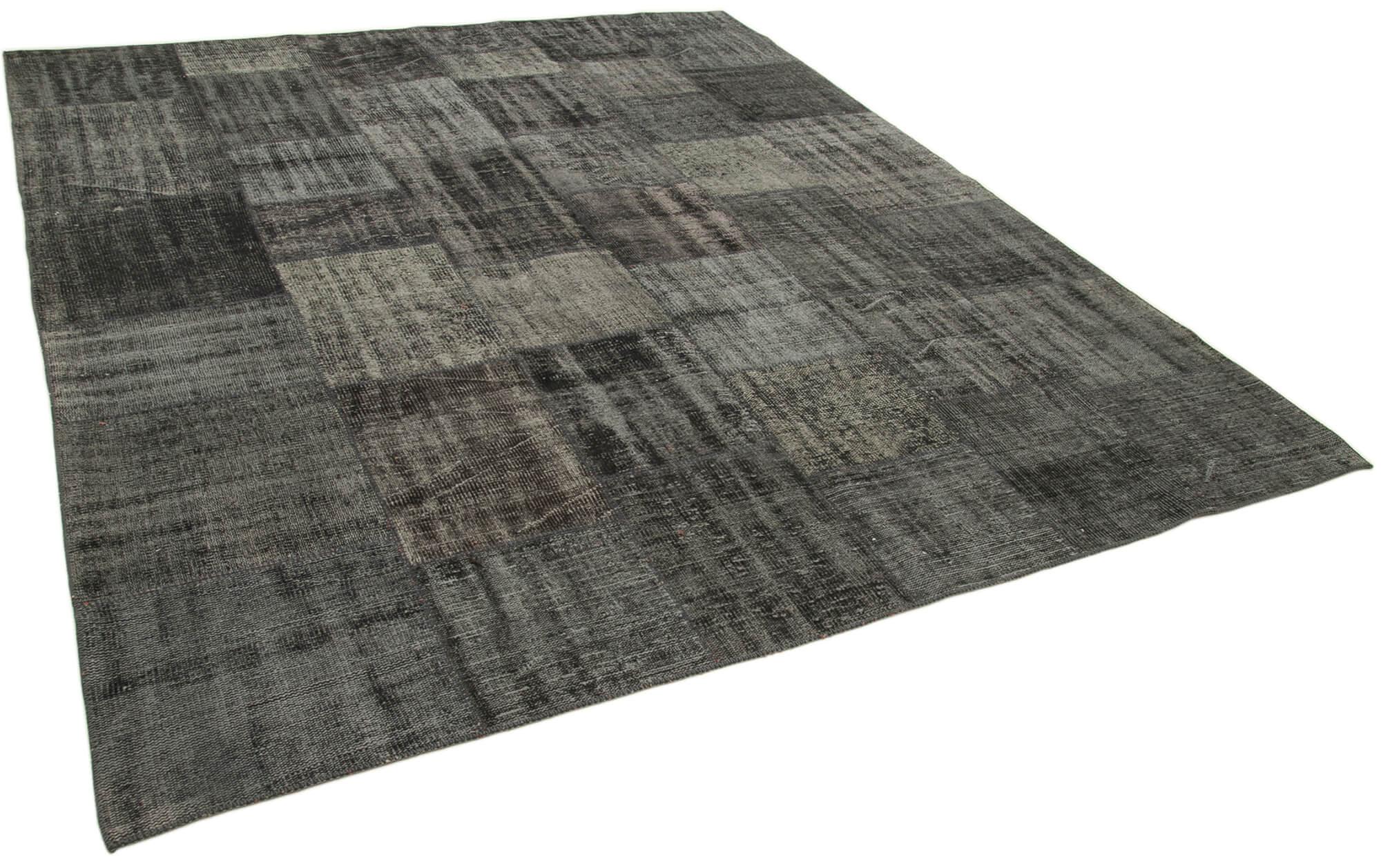 8 x 10 Black Patchwork Rug - 3761