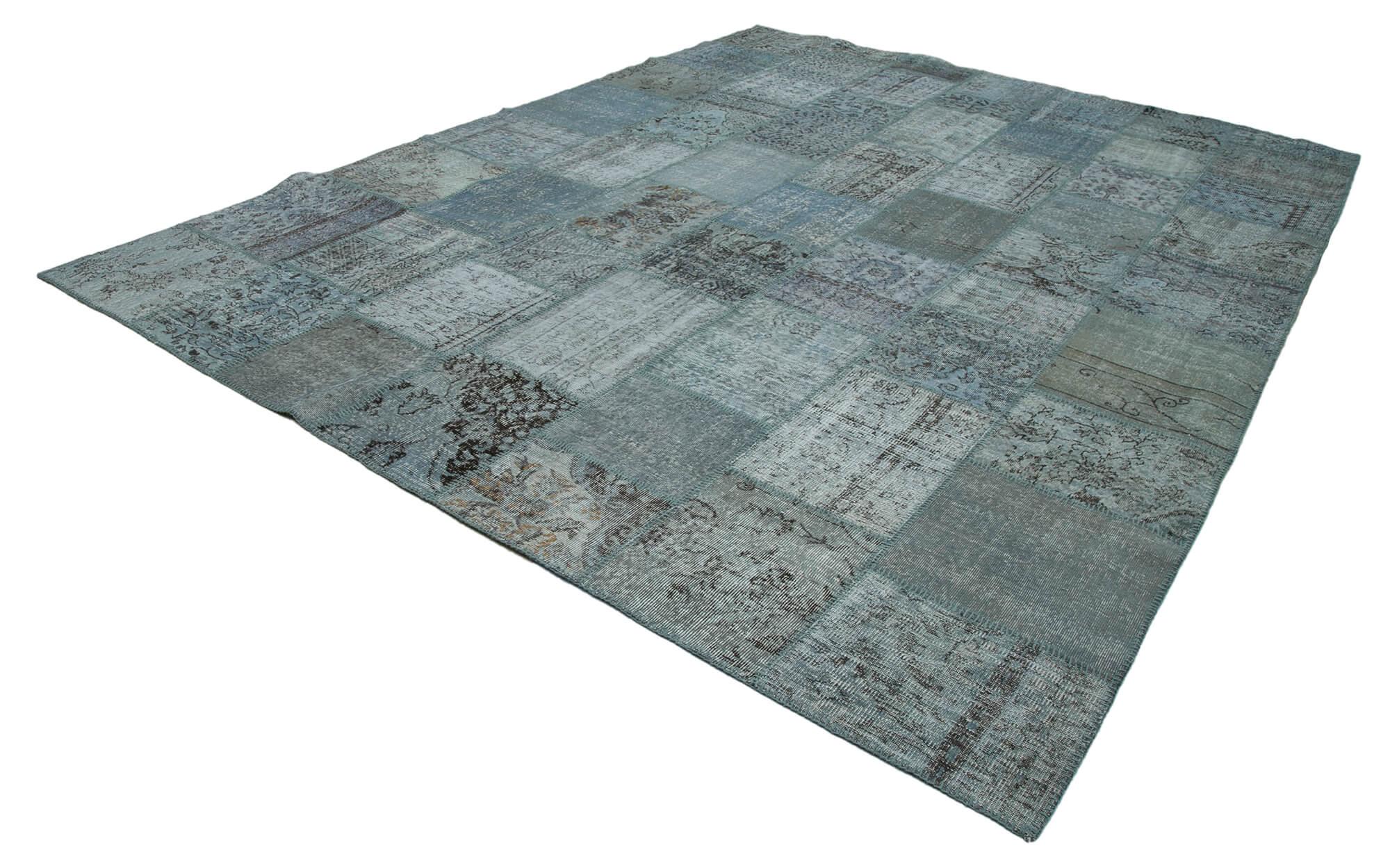 10 x 13 Blue Patchwork Rug - 3772