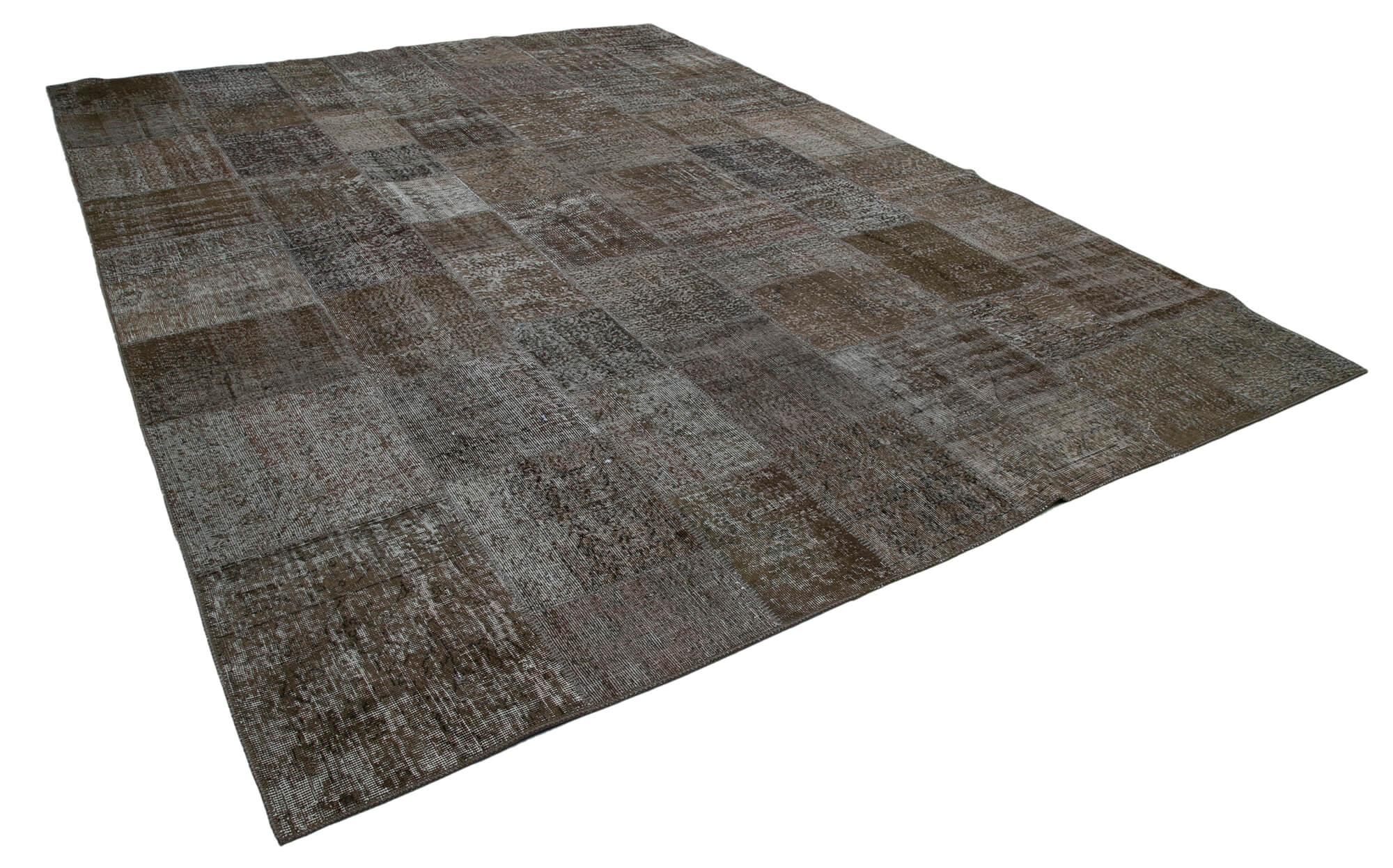 10 x 13 Brown Patchwork Rug - 3777