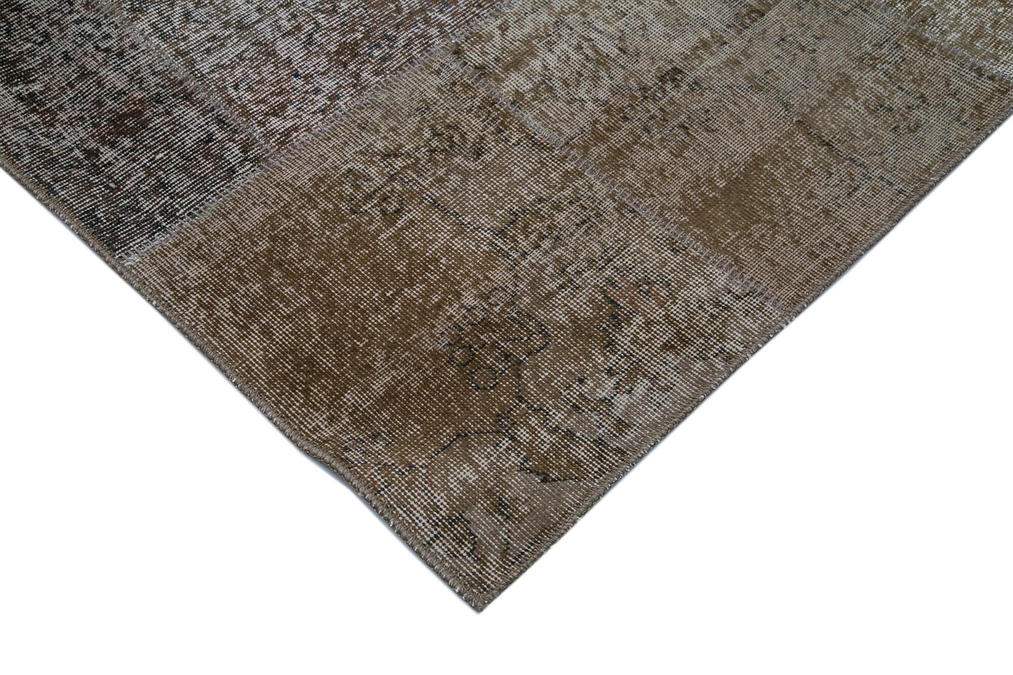 10 x 13 Brown Patchwork Rug - 3777