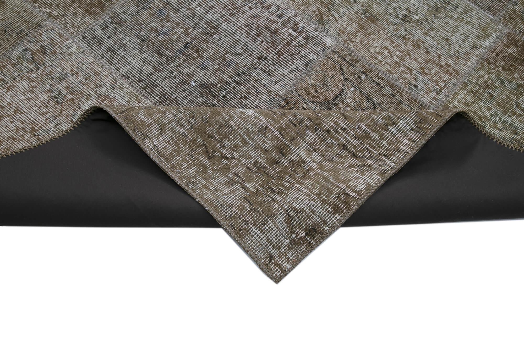 10 x 13 Brown Patchwork Rug - 3777