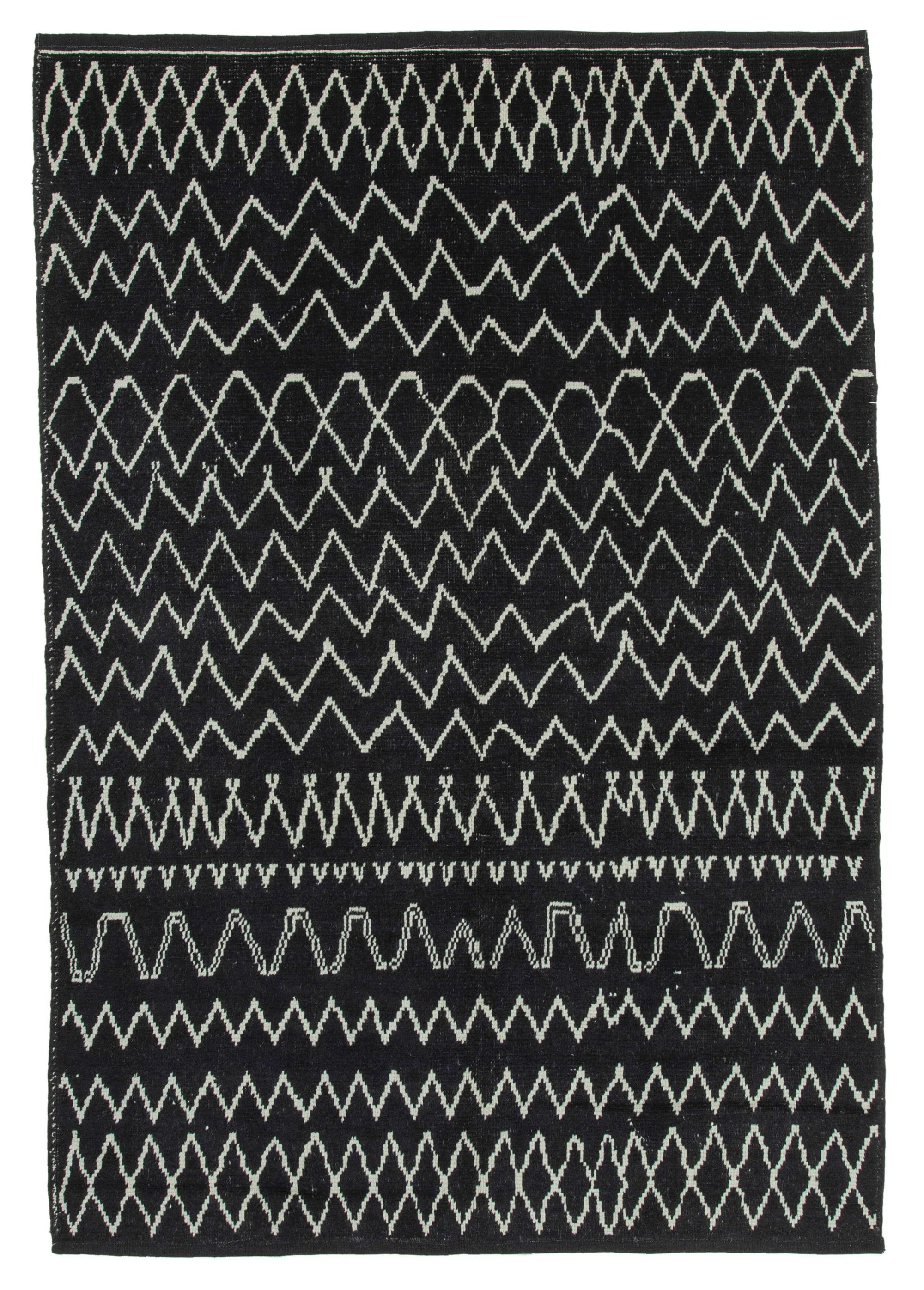 6 x 9 Black Moroccan Rug - 3989