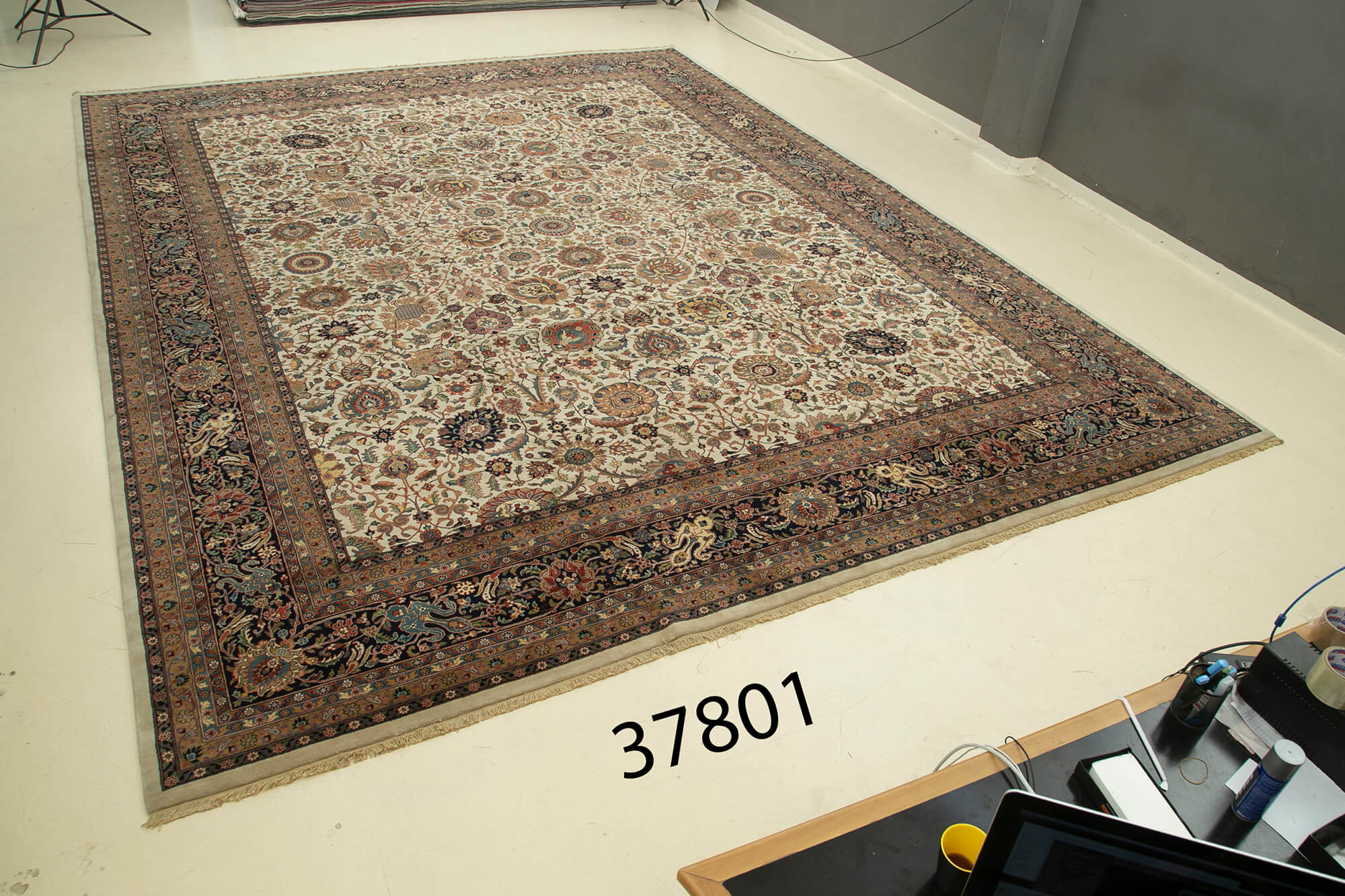 14 x 18 Beige Oushak Rug - 4905