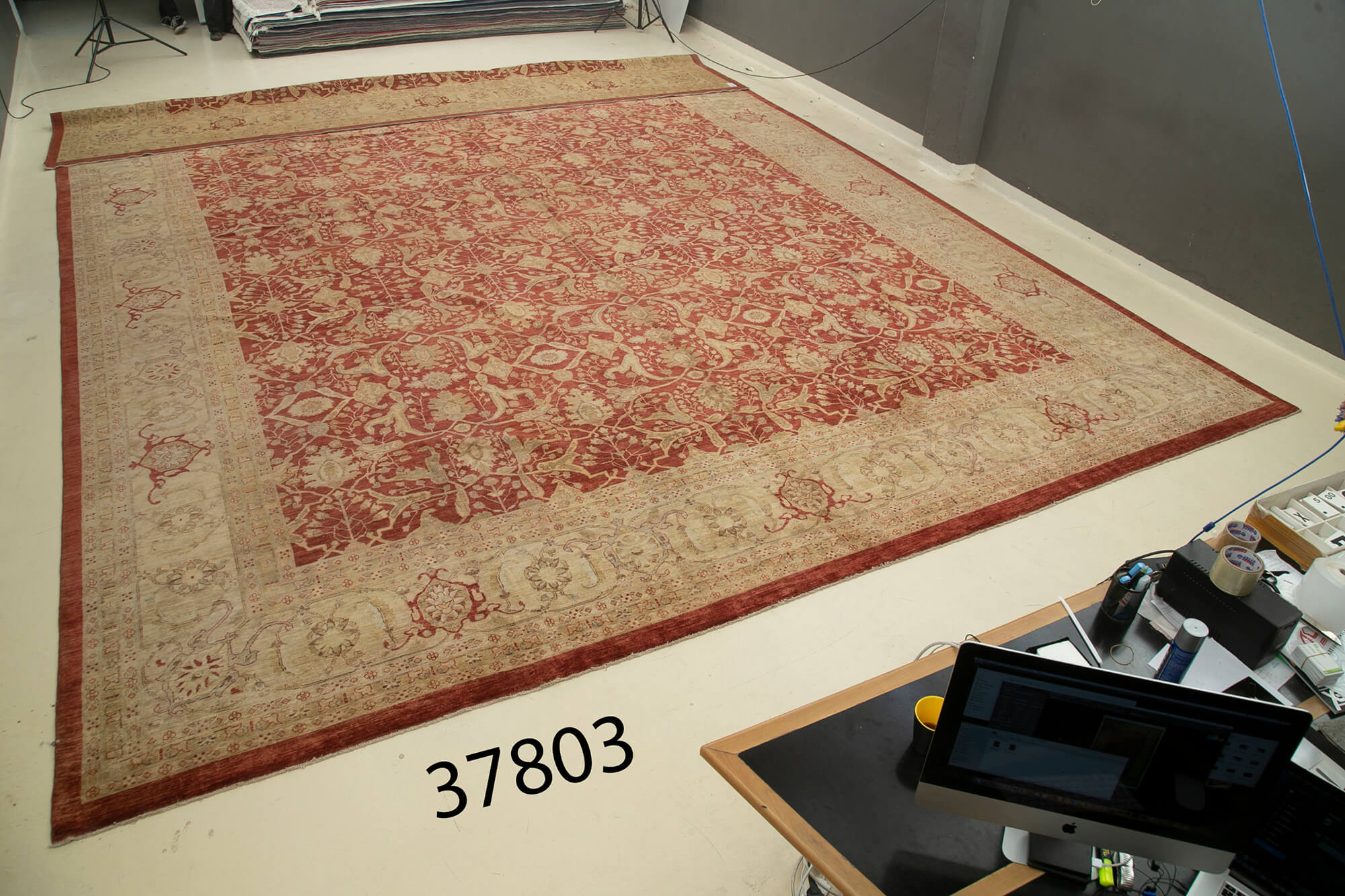 17 x 23 Red Oushak Rug - 4907