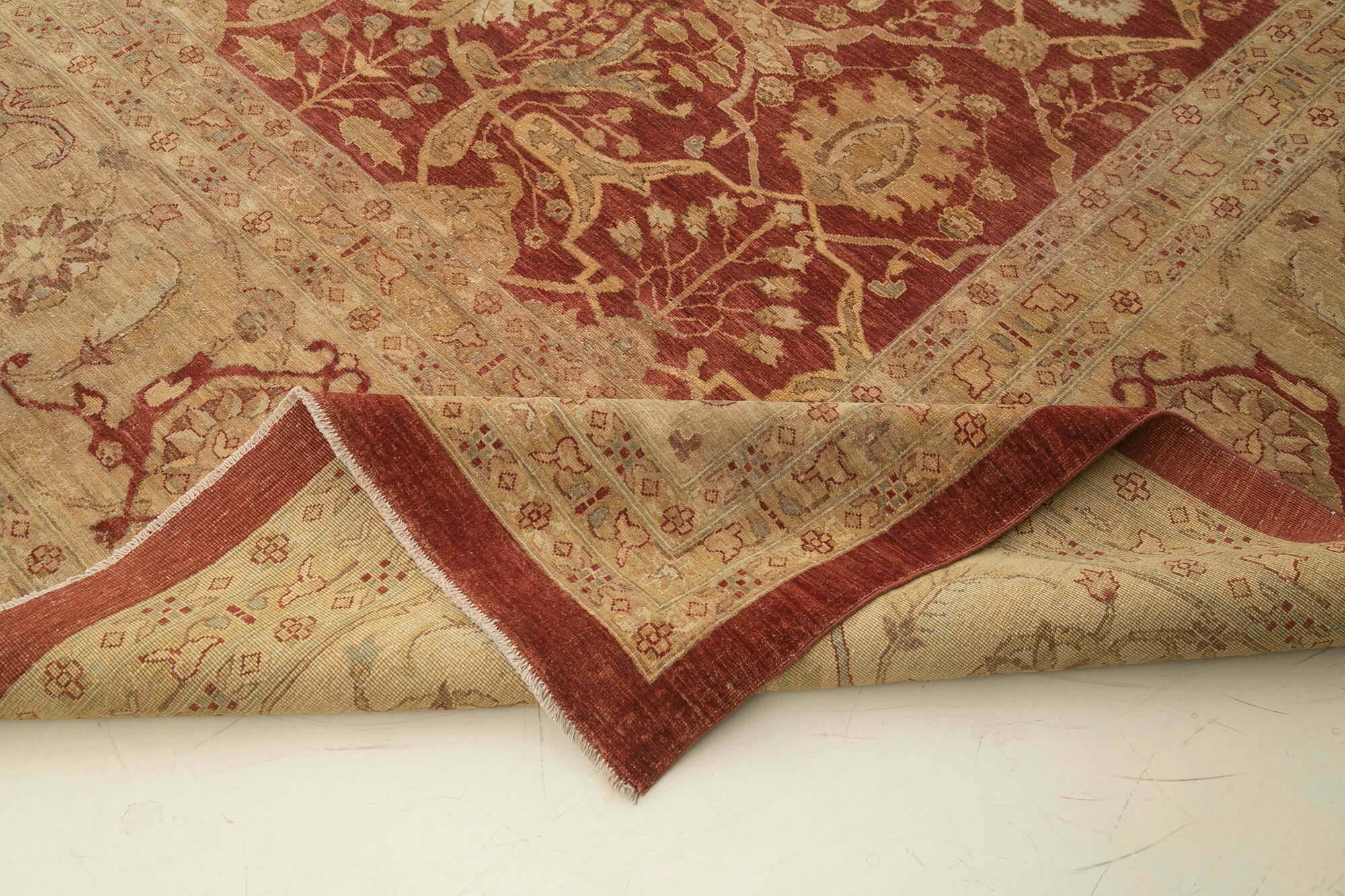 17 x 23 Red Oushak Rug - 4907