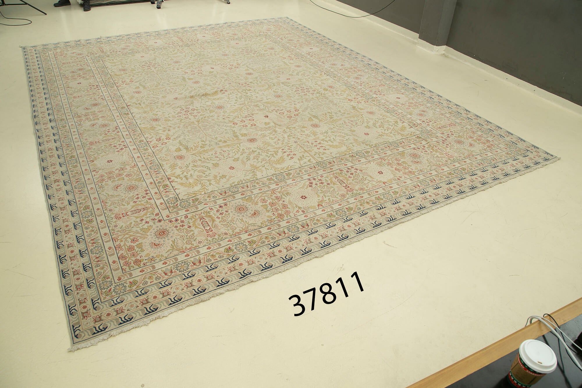 13 x 16 Beige Oushak Rug - 4914