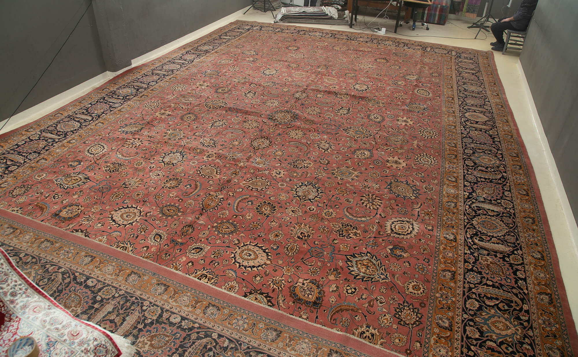 19 x 28 Red Oushak Rug - 4919