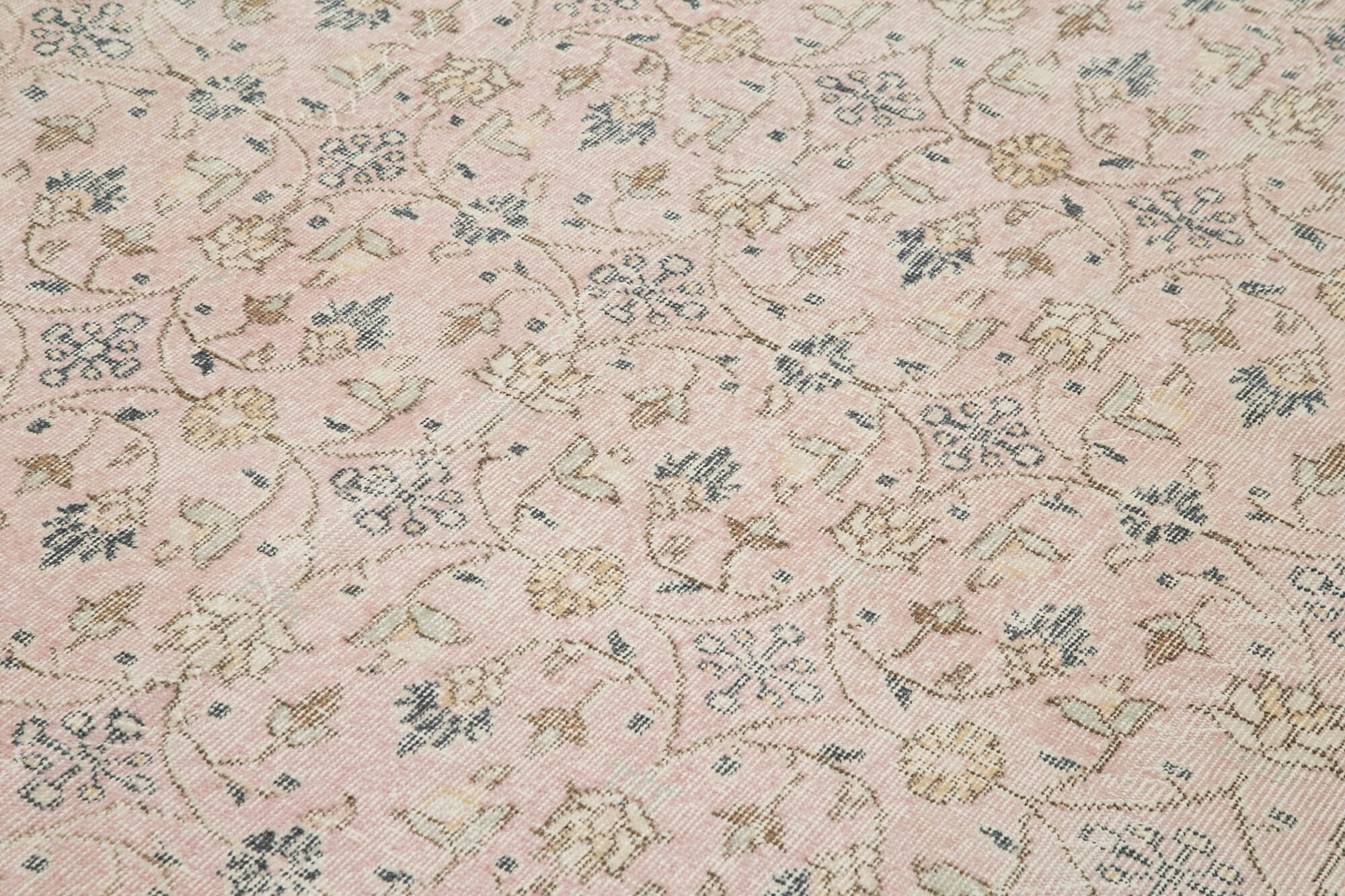 7 x 10 Beige Turkish Vintage Area Rug - 4946