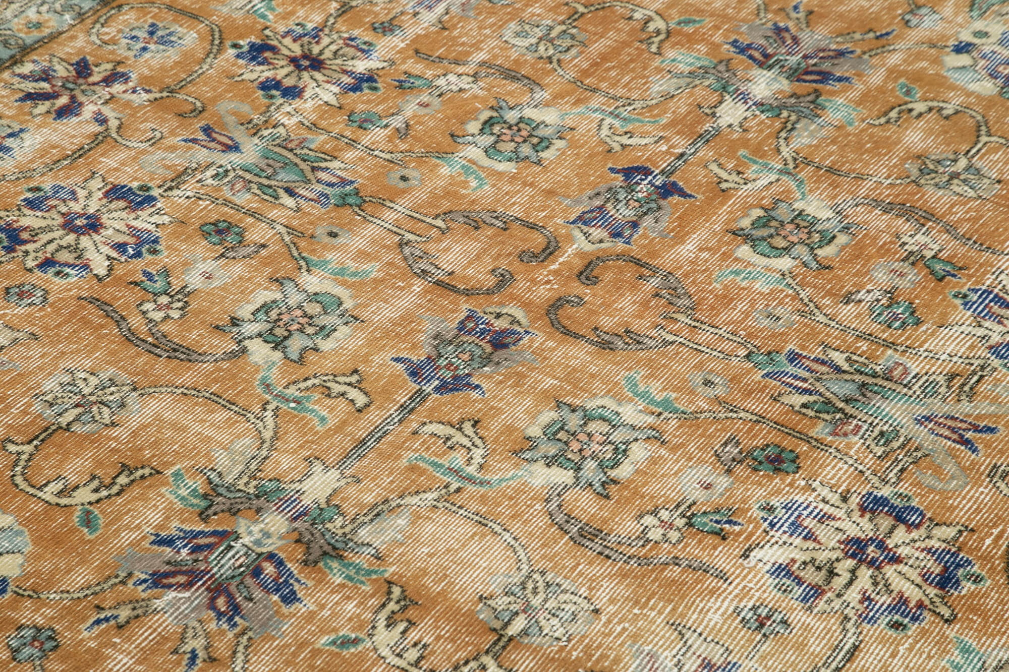 7 x 10 Beige Turkish Vintage Area Rug - 4963