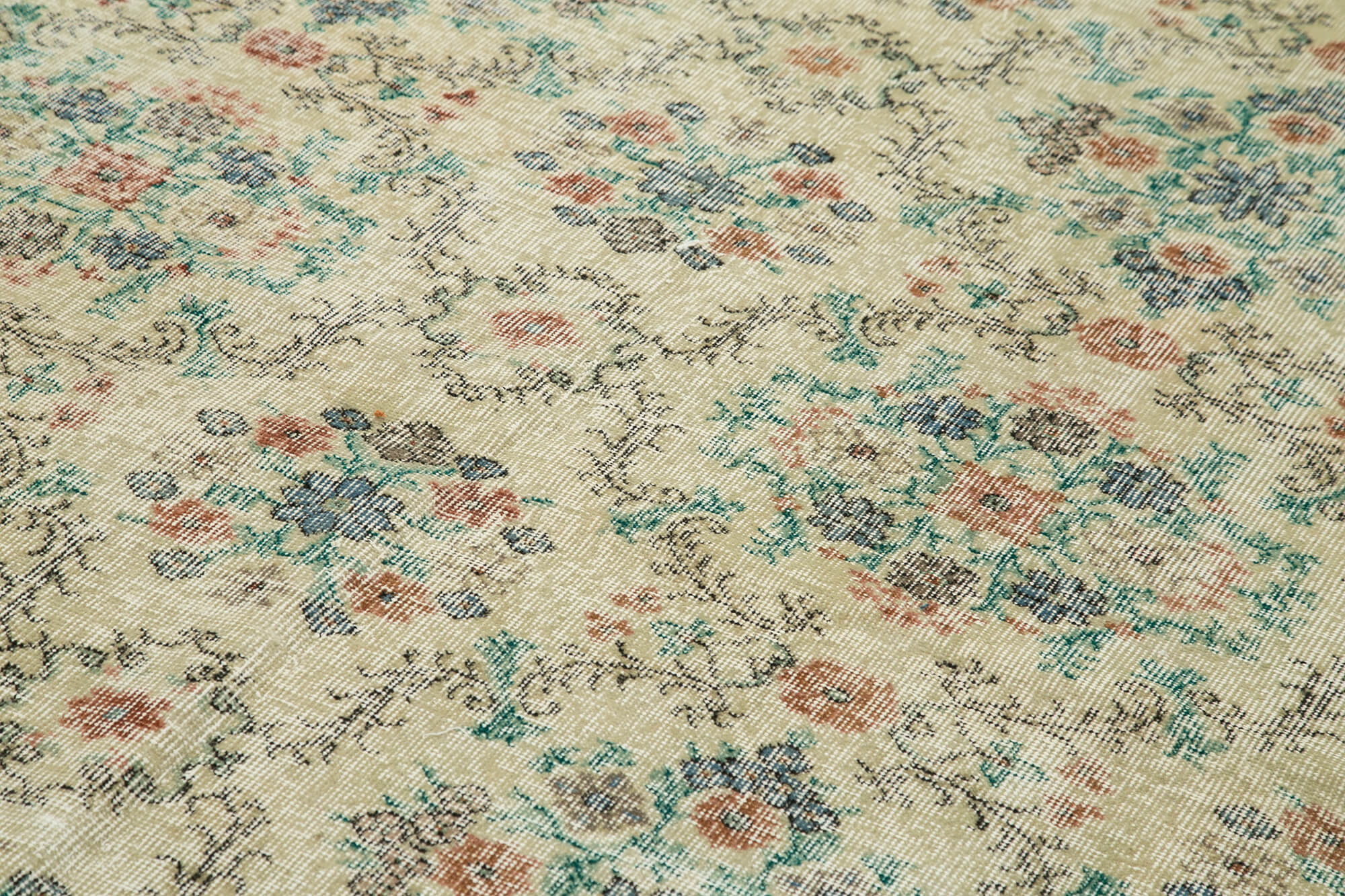 7 x 10 Beige Turkish Vintage Area Rug - 4979