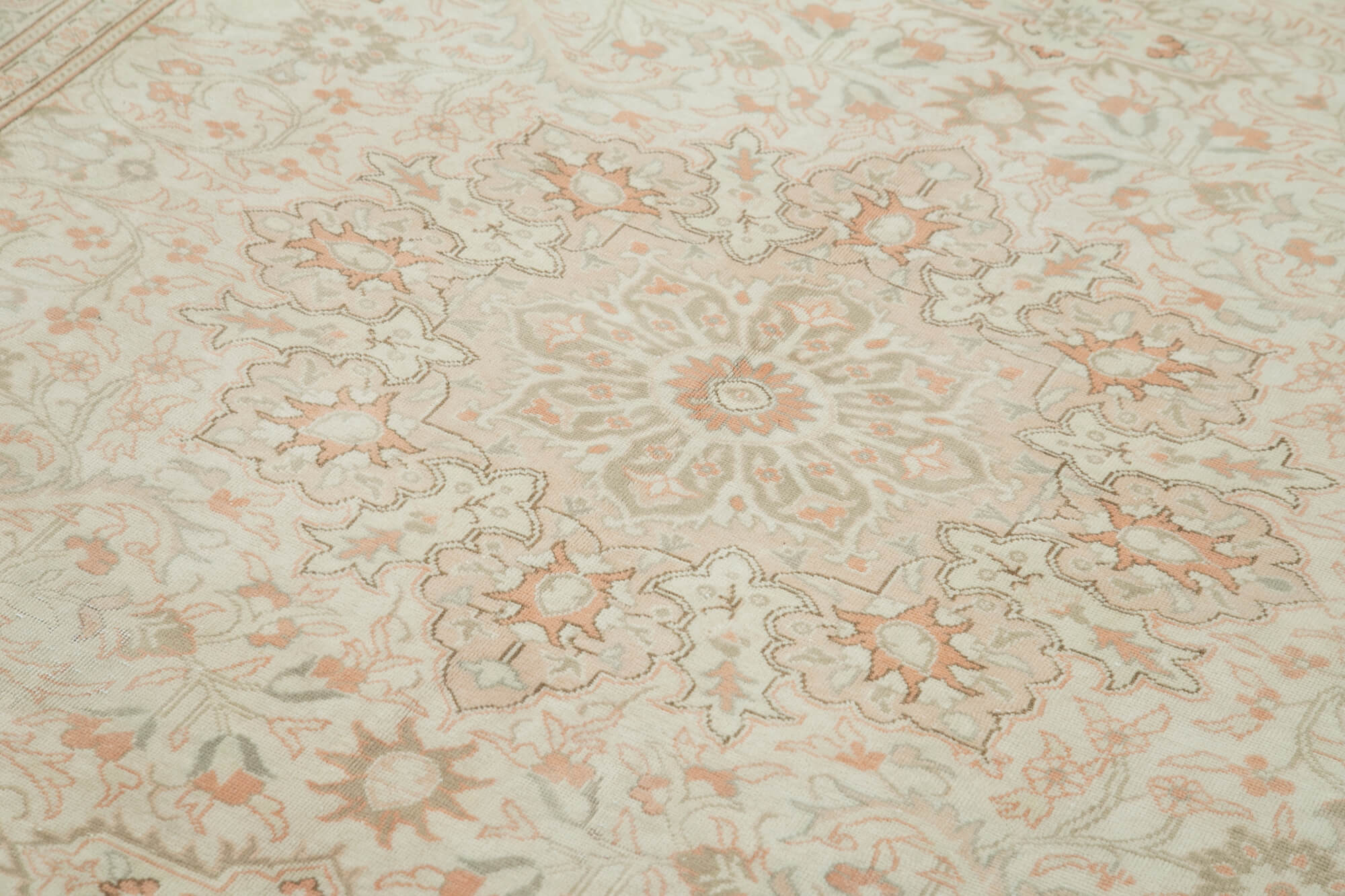 6 x 10 Beige Vintage Rug - 4991