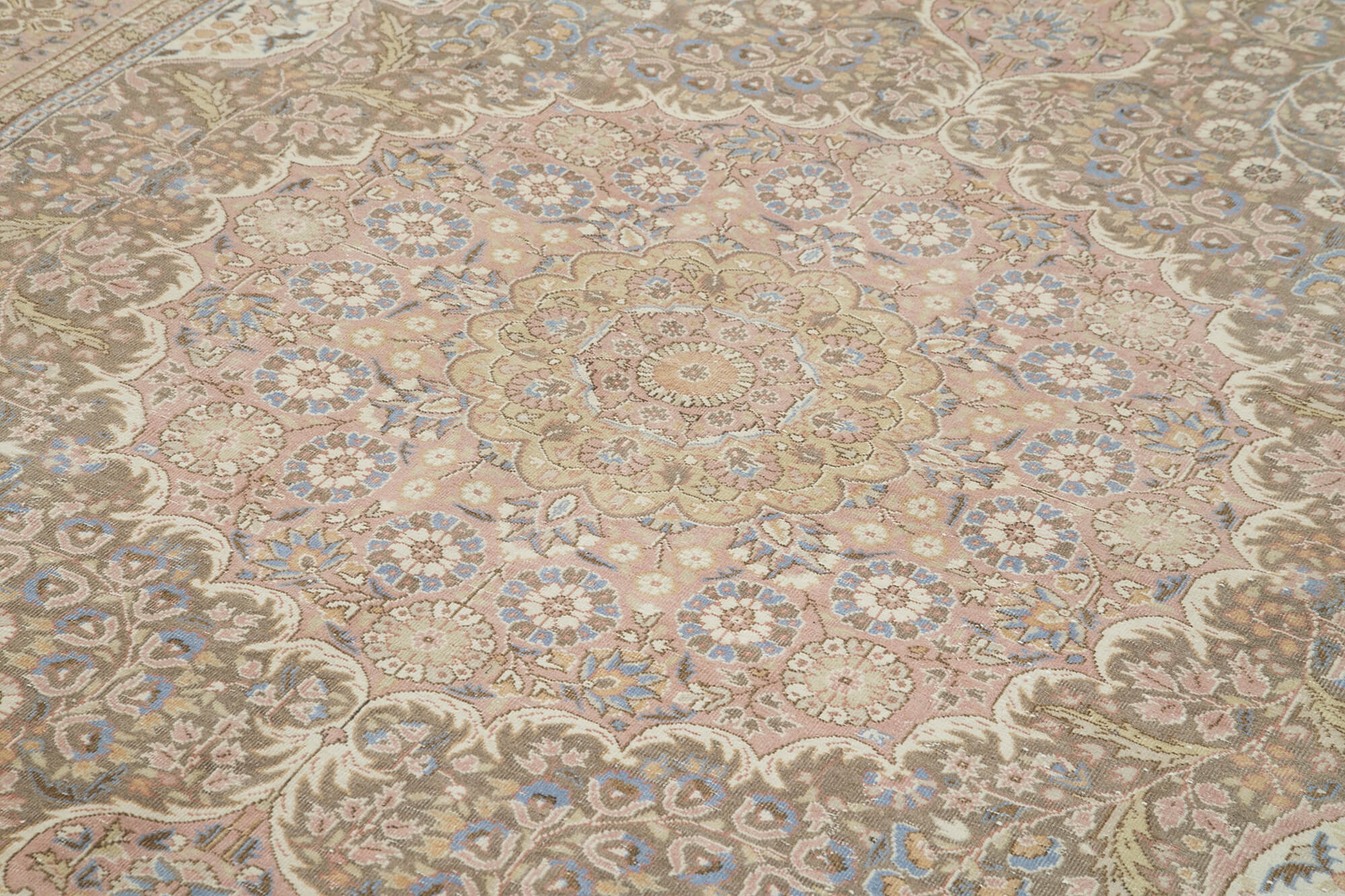 7 x 10 Beige Vintage Rug - 5029