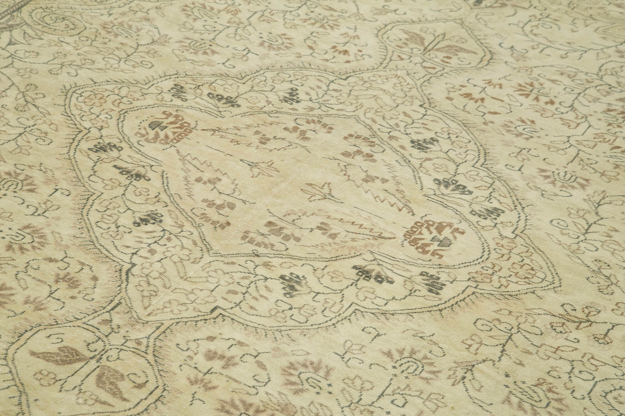 6 x 10 Beige Vintage Rug - 5060