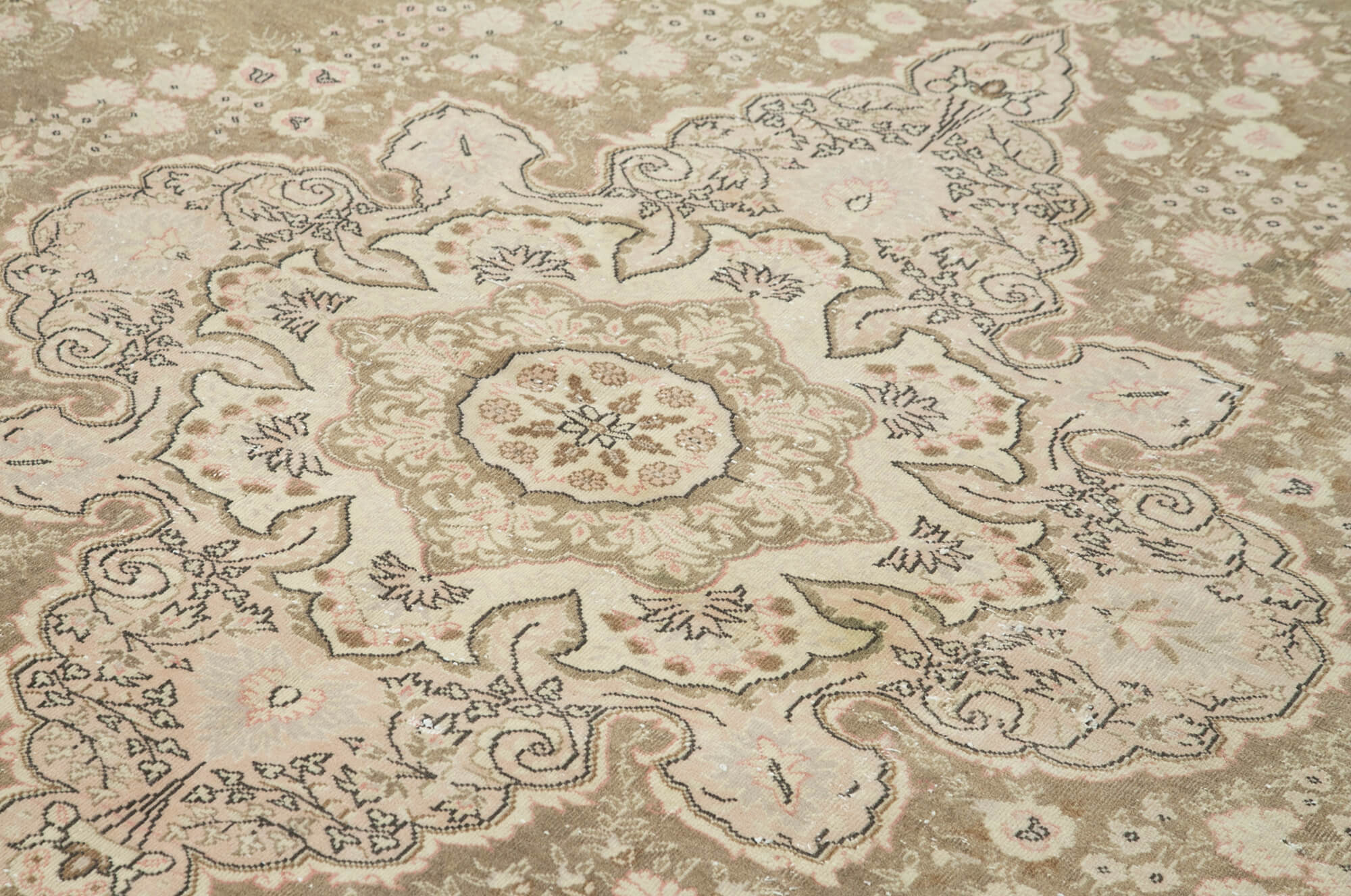 8 x 11 Beige Vintage Rug - 5075