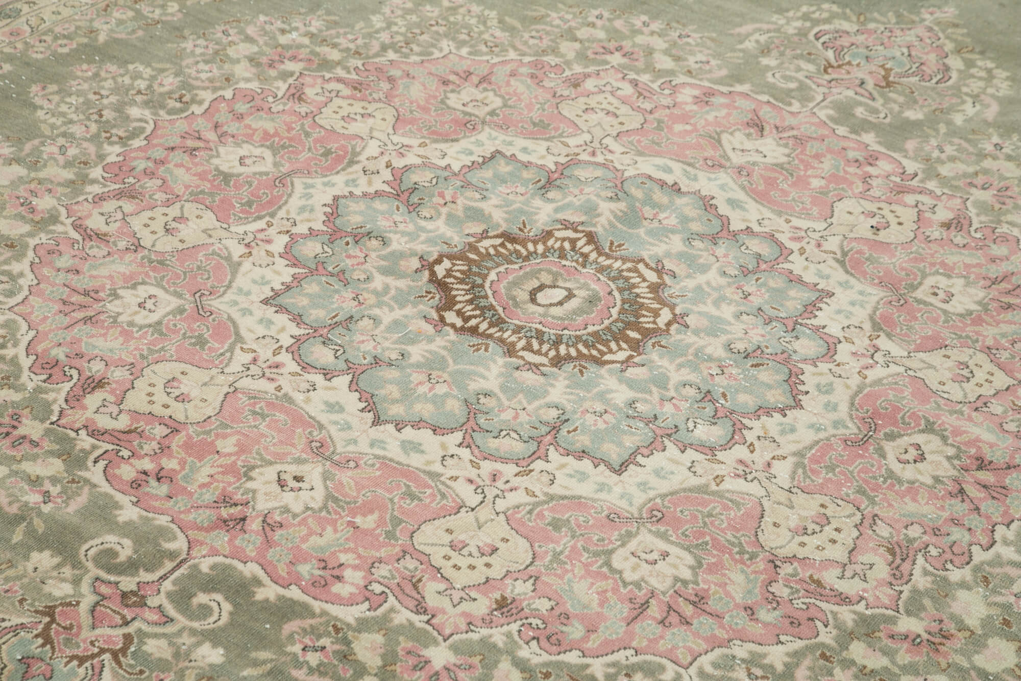 8 x 11 Beige Vintage Rug - 5089