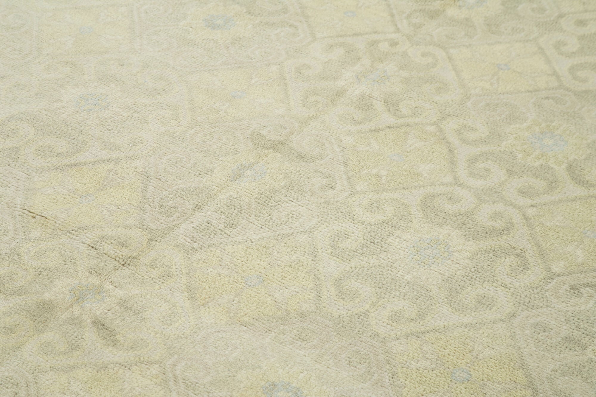 8 x 10 Beige Oushak Rug - 5198