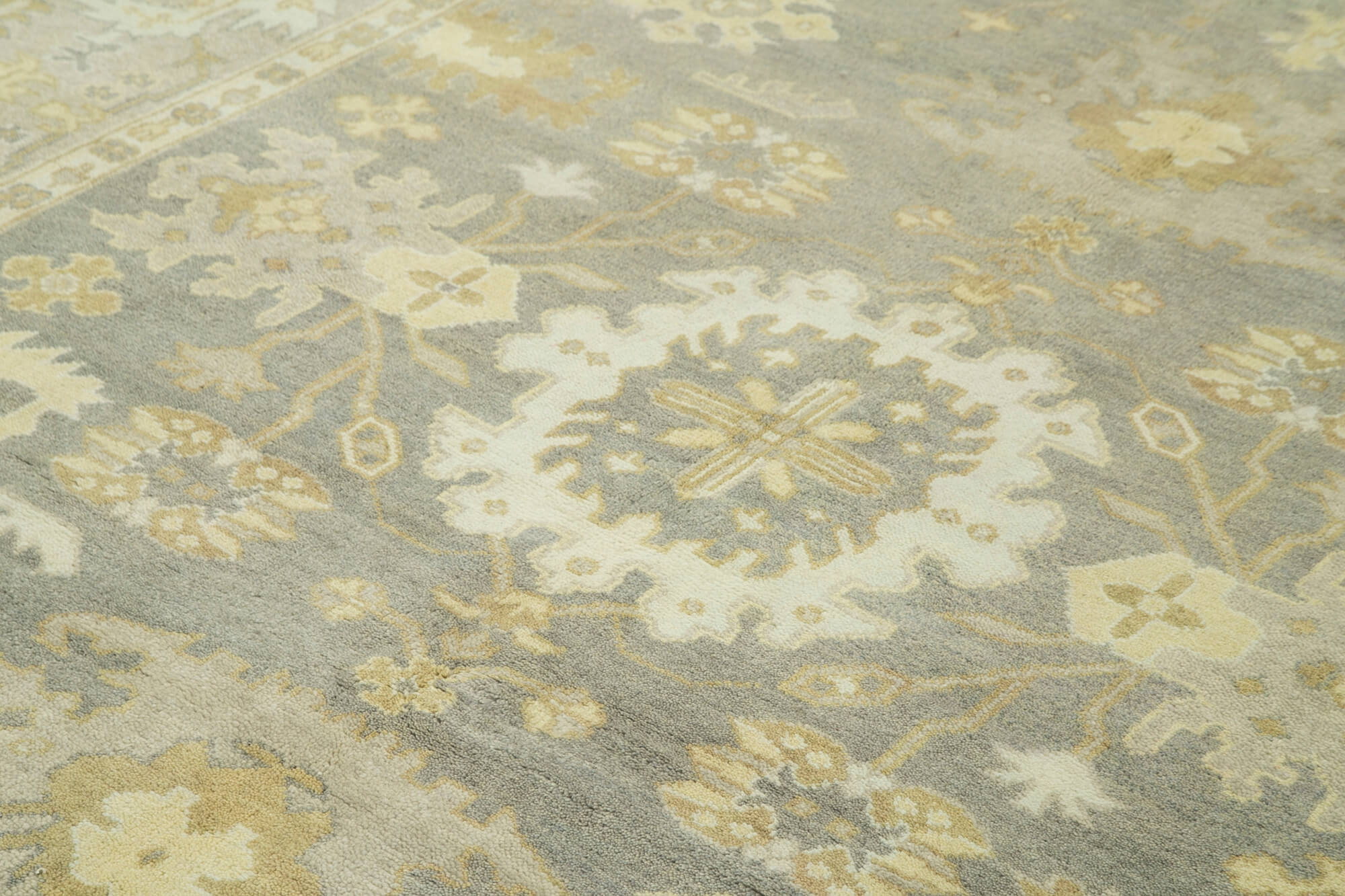 8 x 10 Beige Oushak Rug - 5206