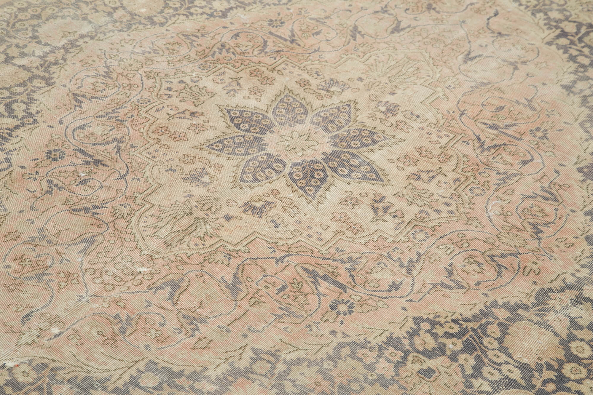 7 x 10 Beige Vintage Rug - 5291