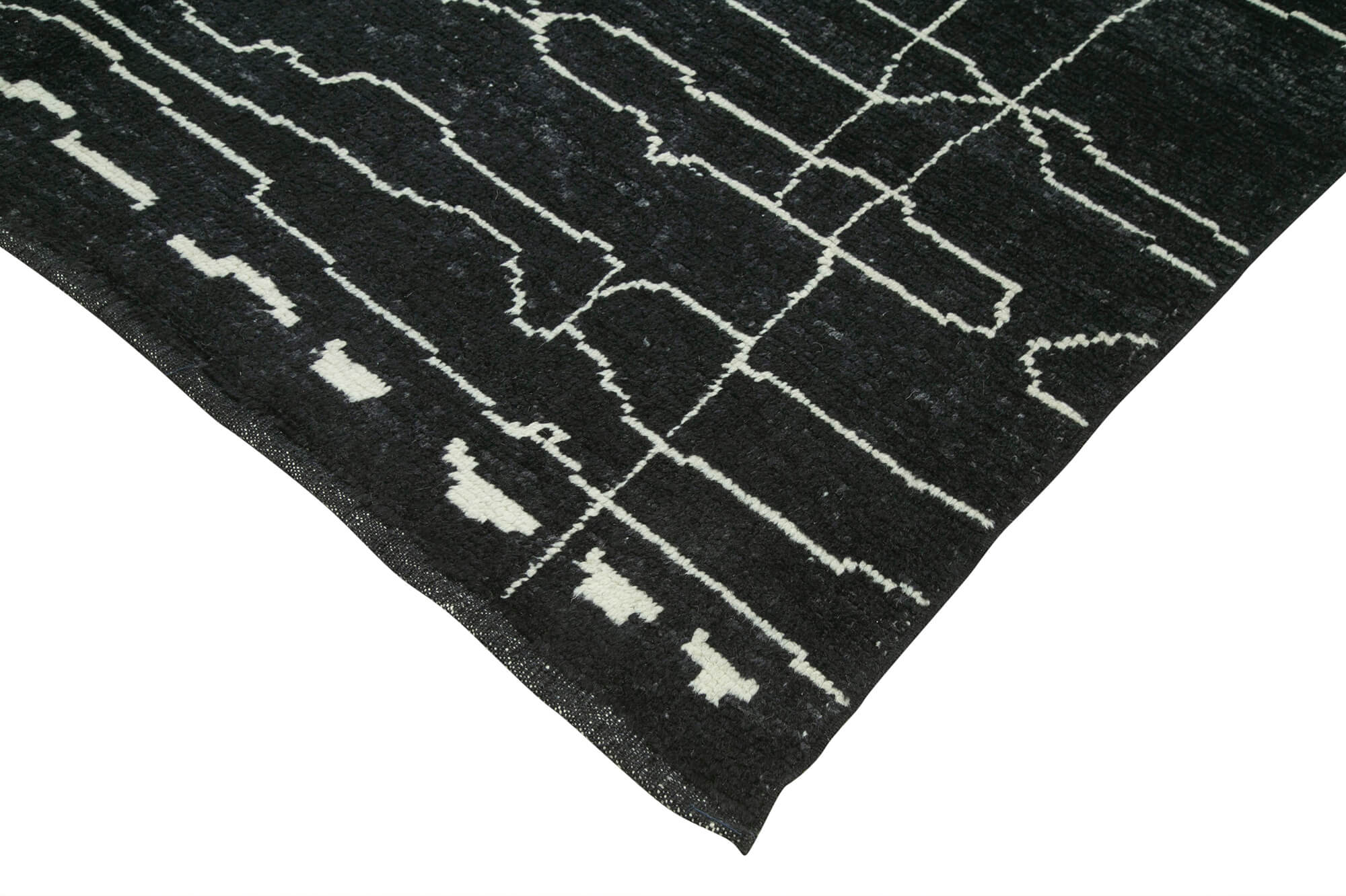 7 x 10 Black Moroccan Rug - 5738