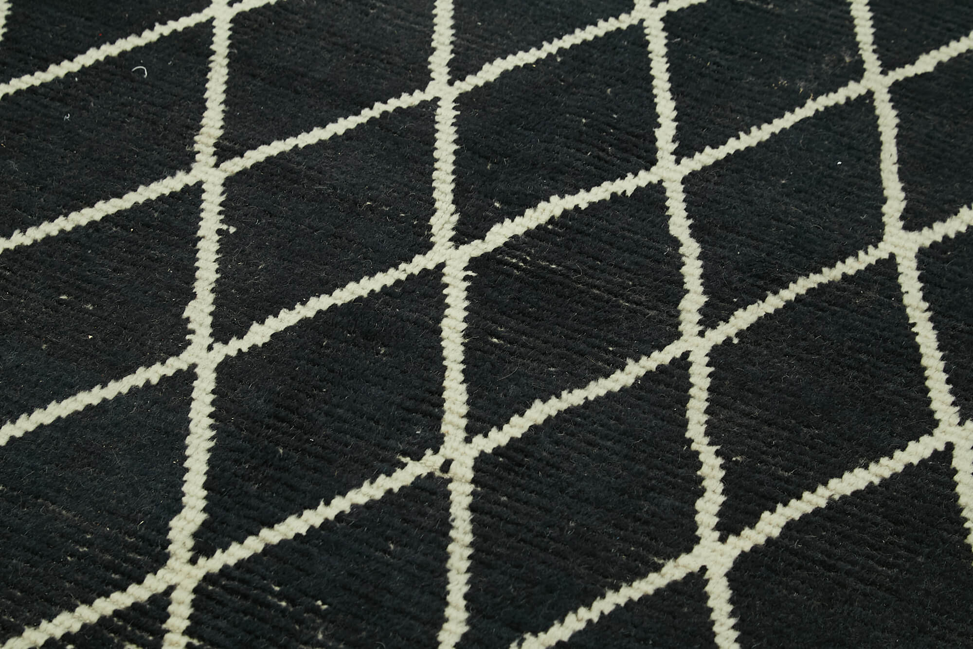 5 x 8 Black Moroccan Rug - 5780