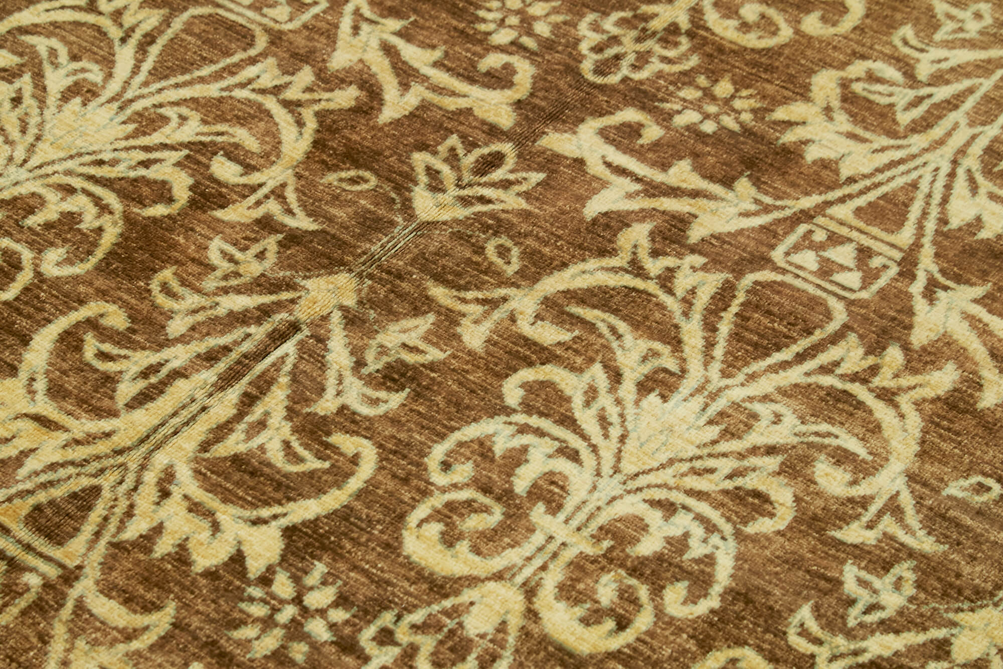 6 x 9 Brown Oushak Rug - 5881