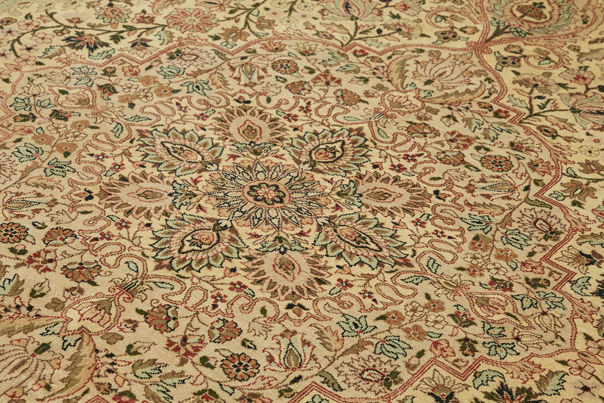 8 x 10 Beige Oushak Rug - 6477