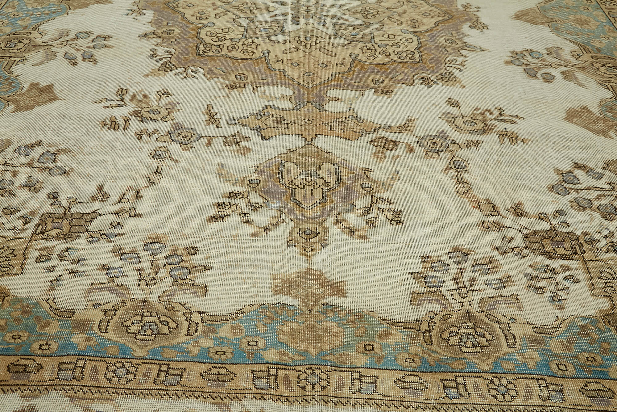 10 x 12 Beige Vintage Large Area Rug - 6896