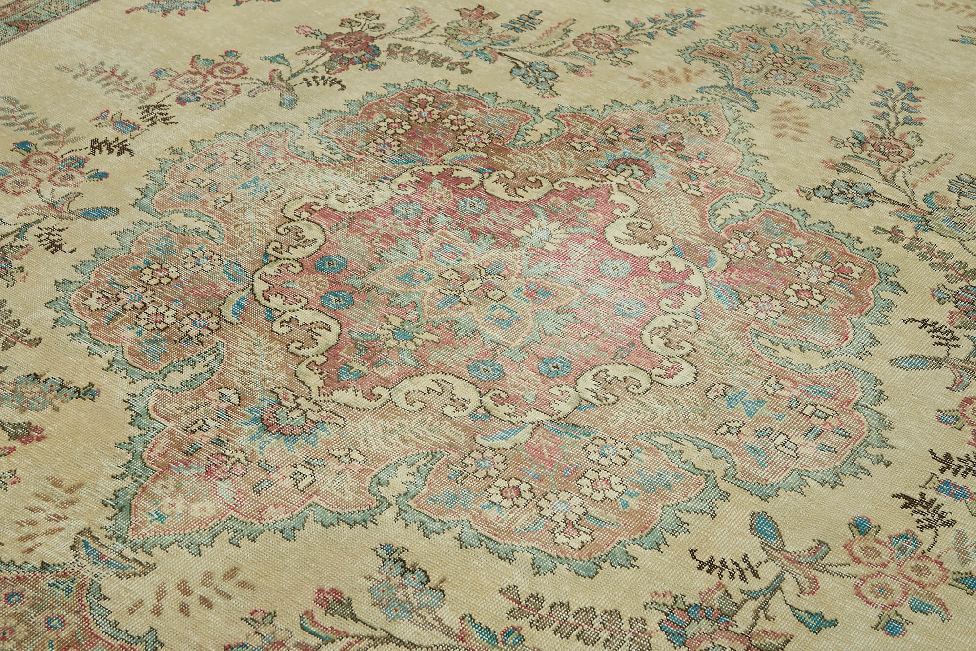 9 x 12 Beige Vintage Large Area Rug - 6905