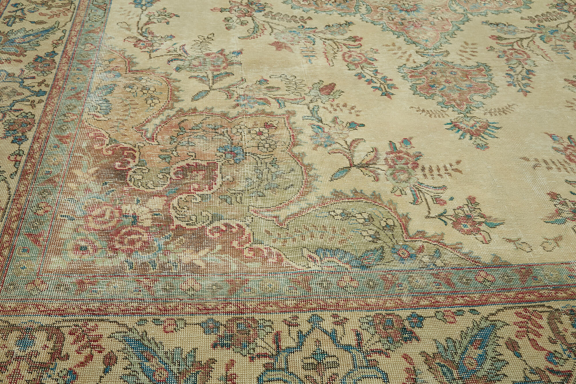 9 x 12 Beige Vintage Large Area Rug - 6905