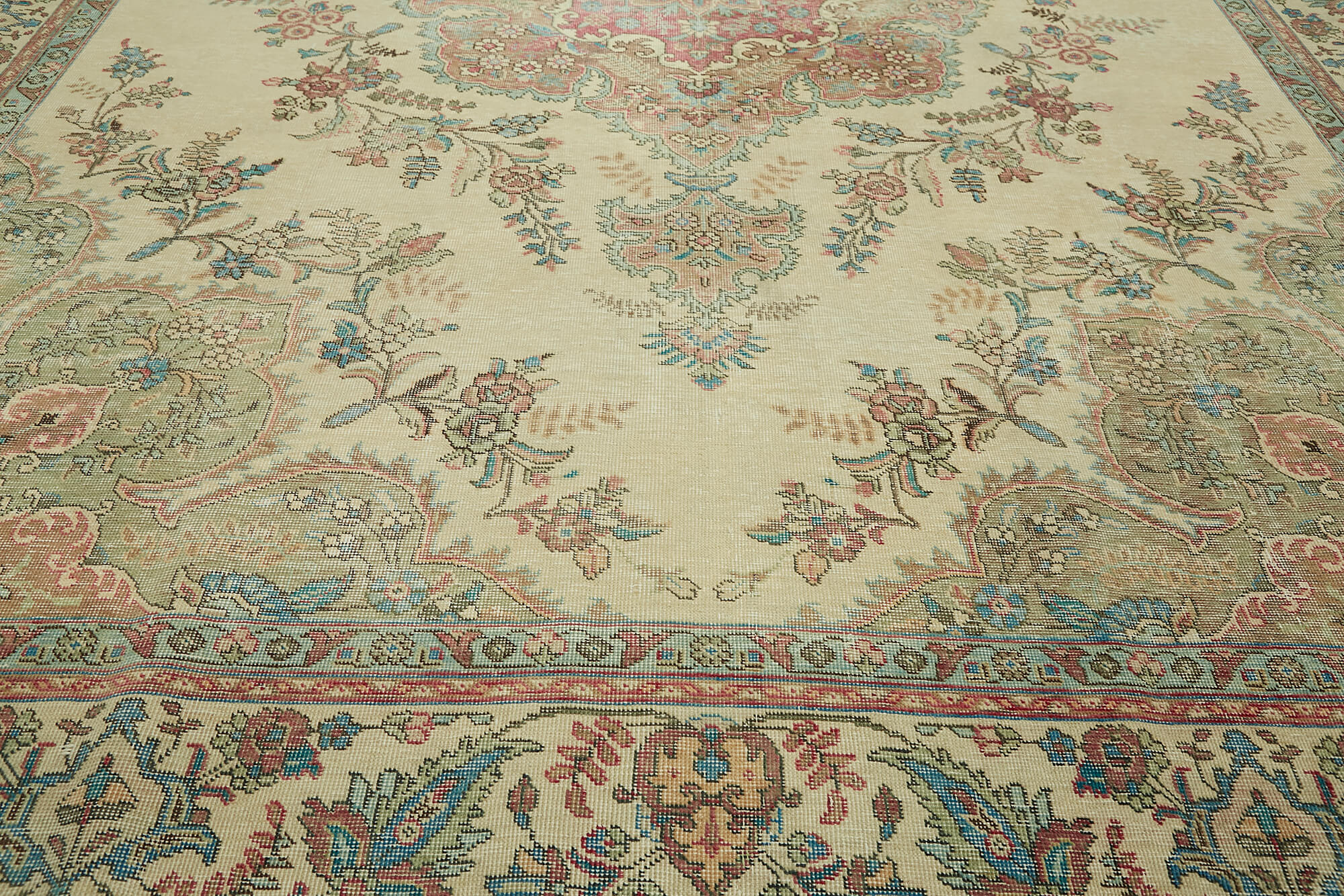 9 x 12 Beige Vintage Large Area Rug - 6905