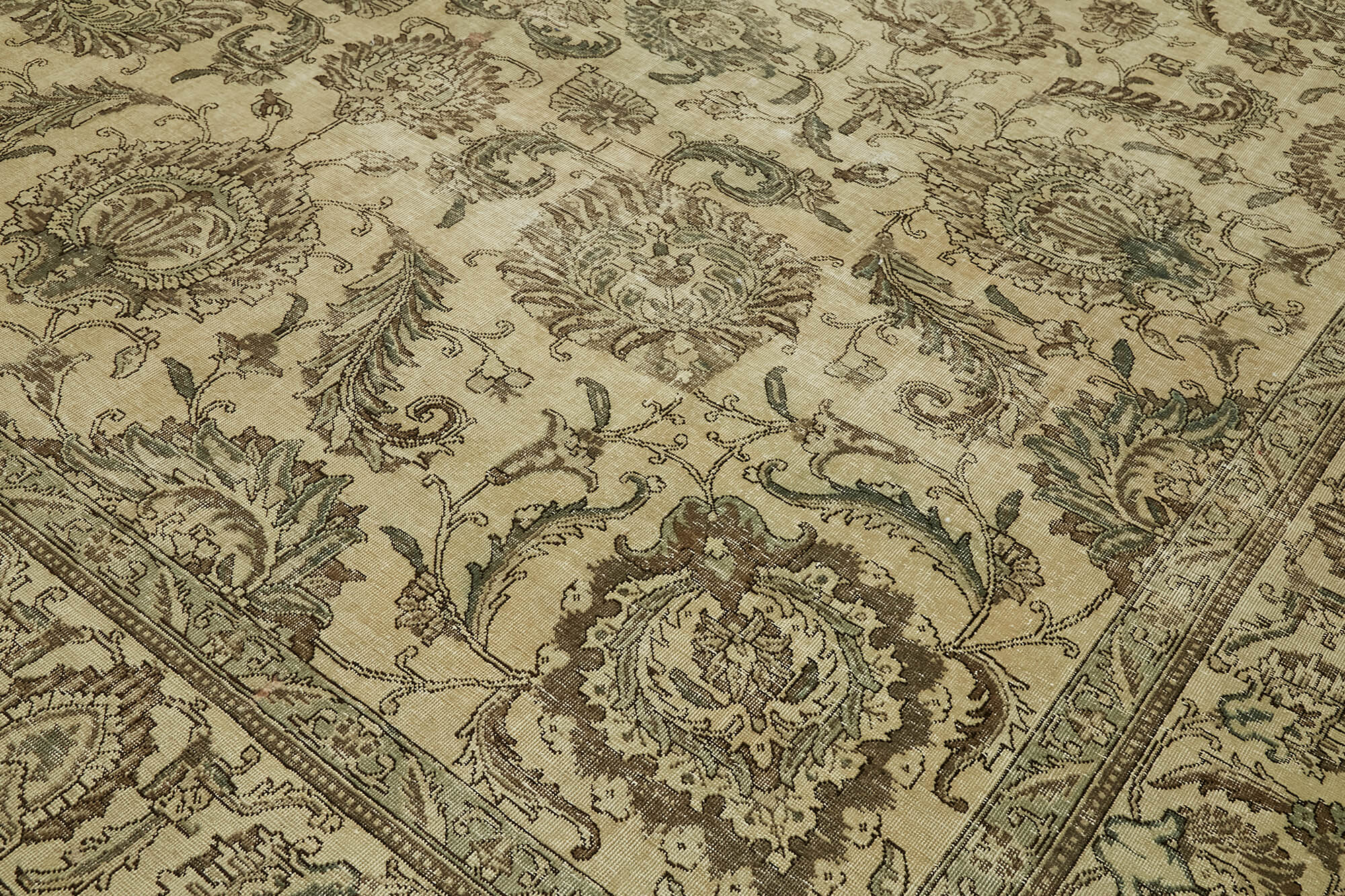 12 x 18 Beige Vintage Large Area Rug - 7053