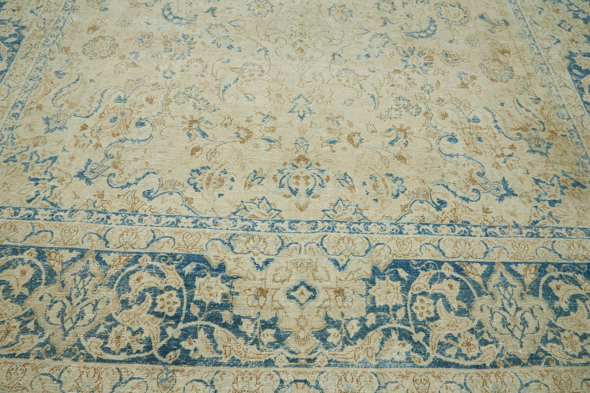 10 x 17 Beige Vintage Large Area Rug - 7055